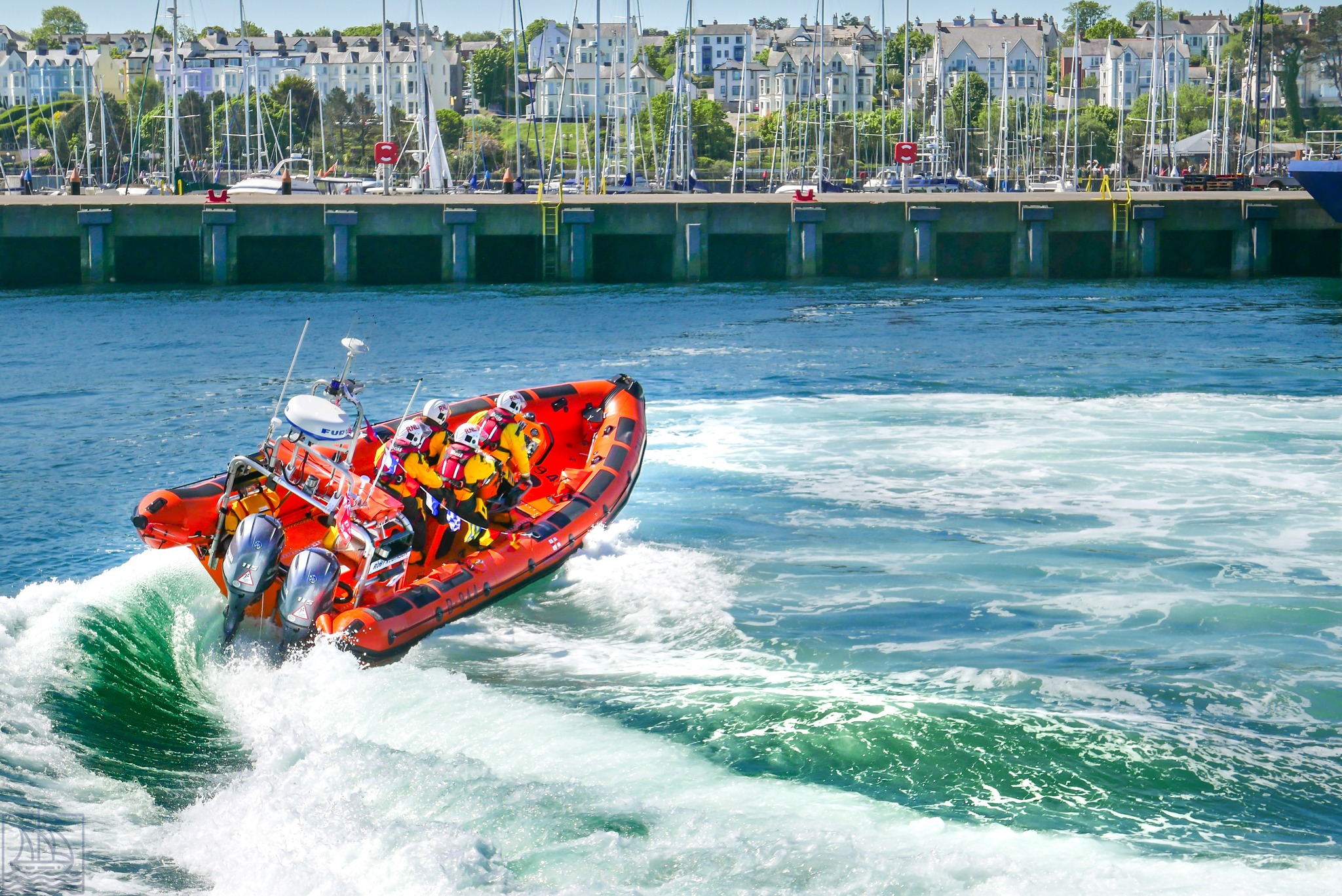 🚨Nine Children Pulled From Water After... - Bangor by the Sea | Facebook