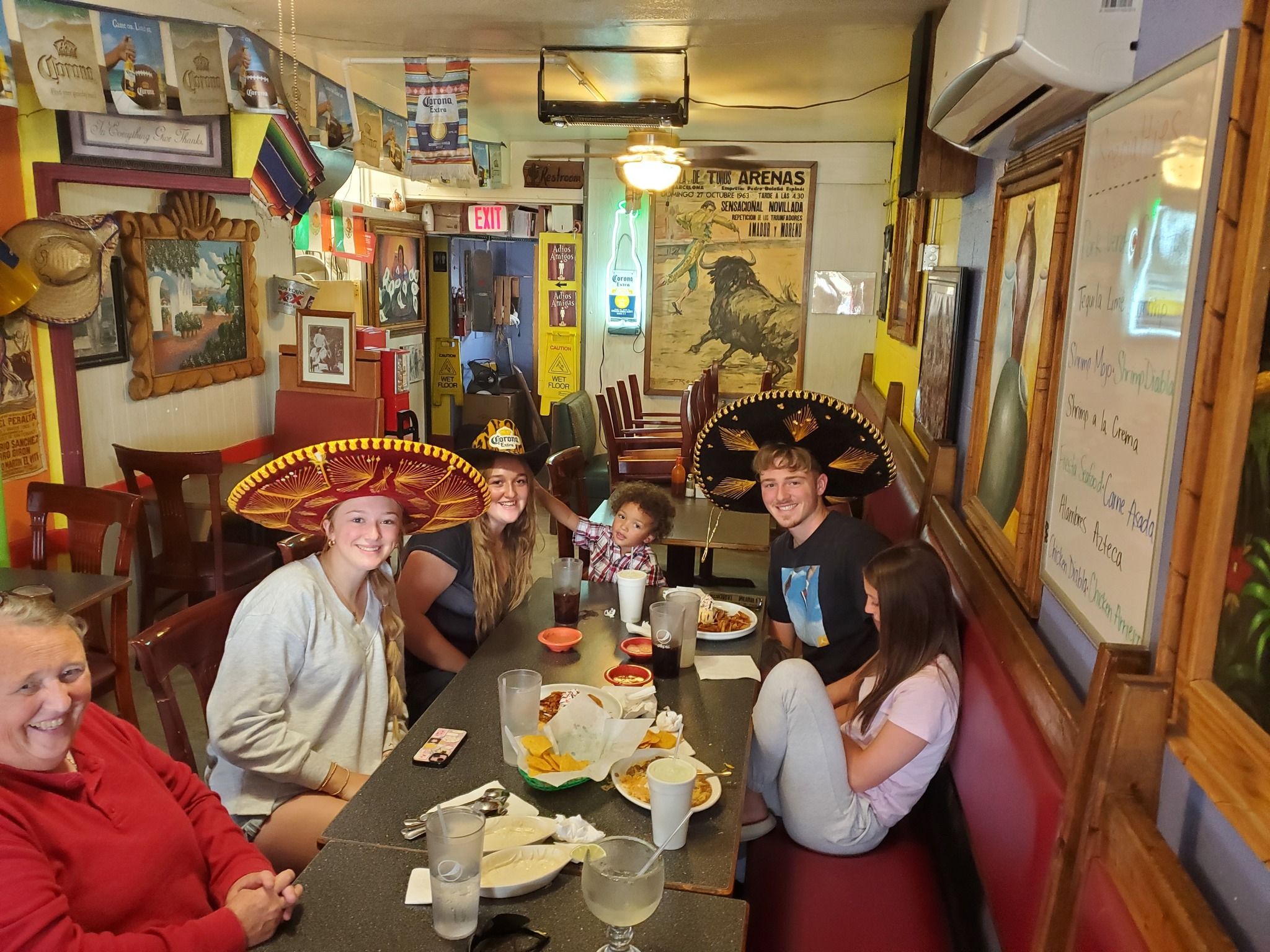 Fiesta Azteca Mexican... - Fiesta Azteca Mexican Restaurant