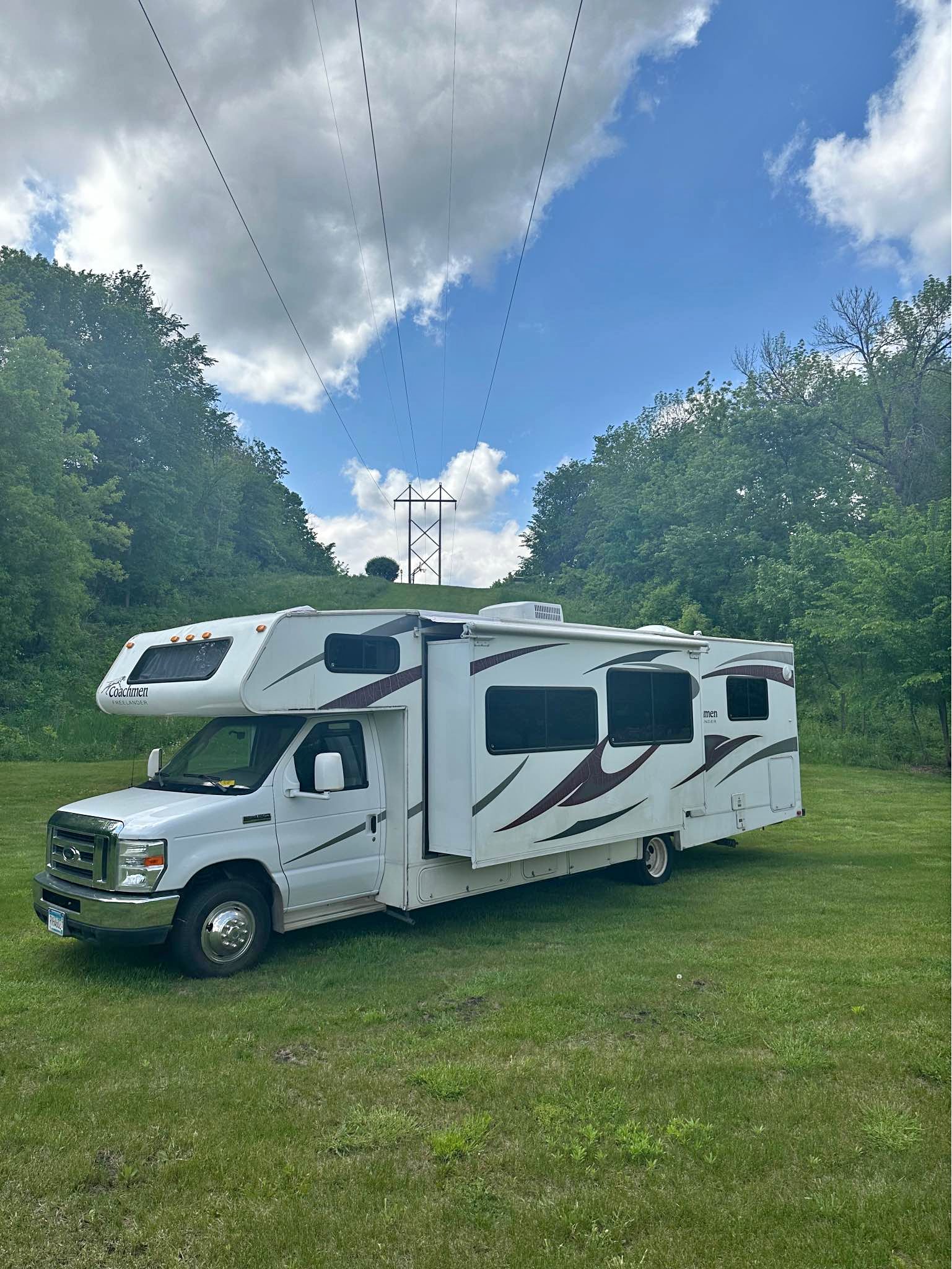 2009 Coachmen freelander 3150