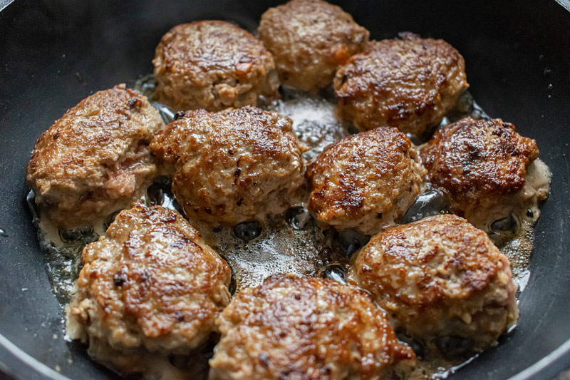 Rezepte - Buletten aus Rind- und Schweinefleisch 🥩🥚🥔 Heute geht’s ...