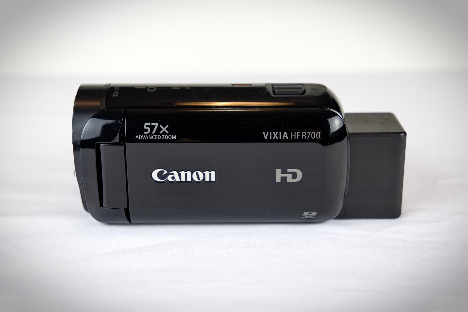 Canon VIXIA HF R700 Camcorder in Excellent Condition! - Cameras ...