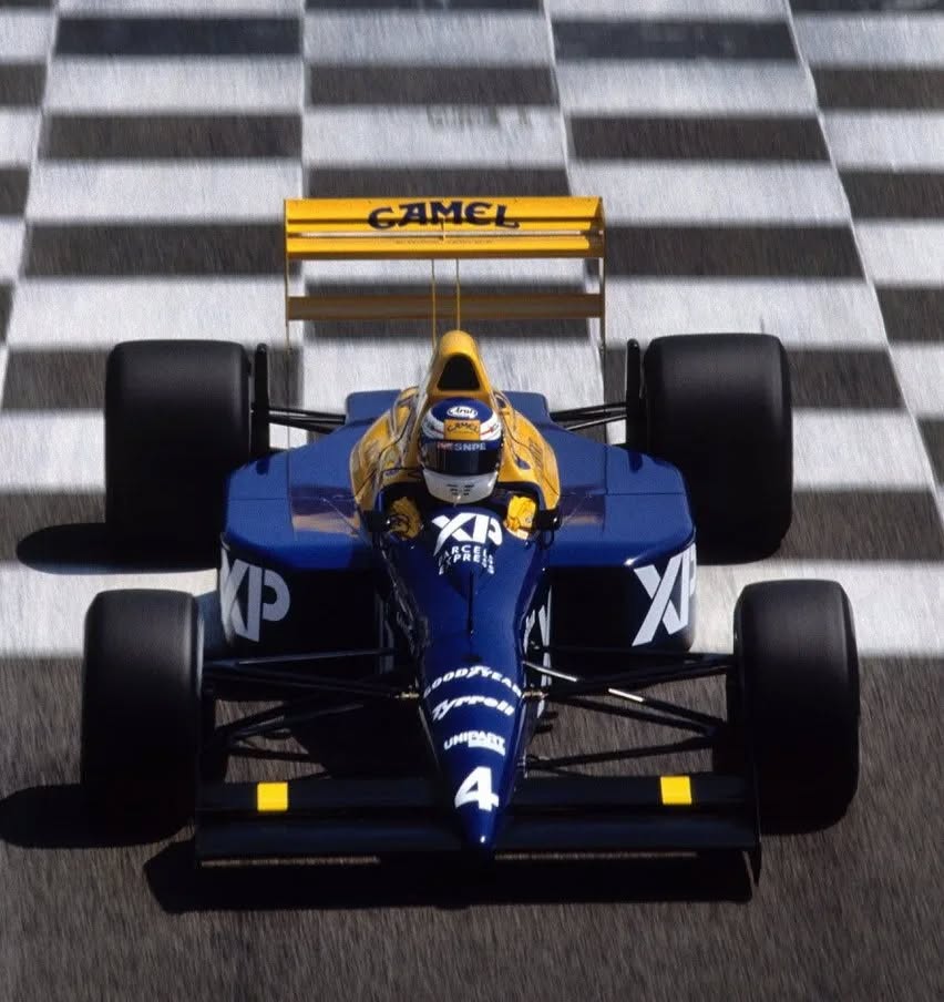 Jonathan Palmer drives Tyrrell 018 Ford Cosworth V8 at 1989 French GP