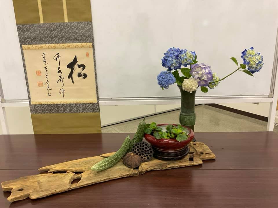 6月研究会 洋室だったので、急遽ホワイトボード... - 煎茶道東阿部流 -Senchado Higashi Abe-ryu | Facebook