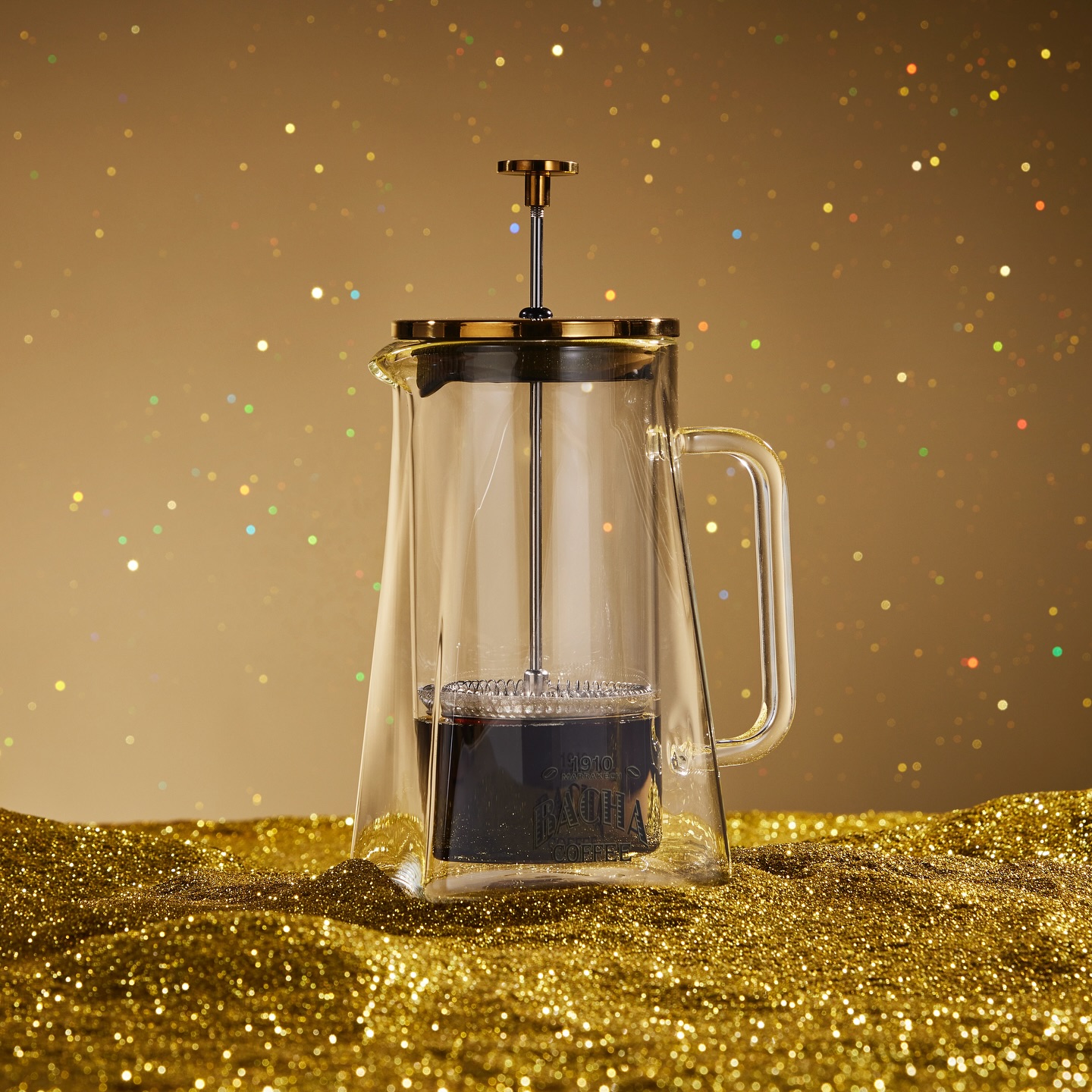 Presenting, easy-to-gift treasures under 150$. Light a Song of
