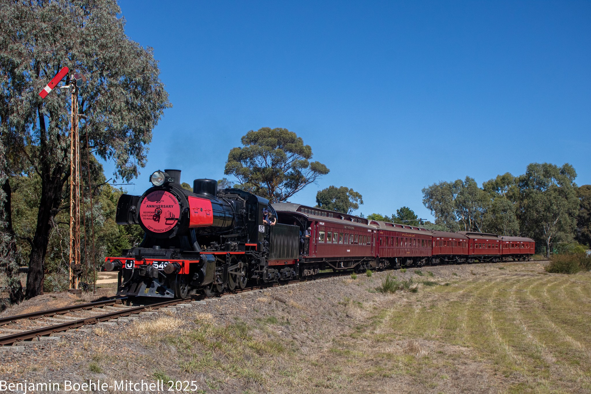Australian Railways - Past and Present | Powering out of Maldon with ...