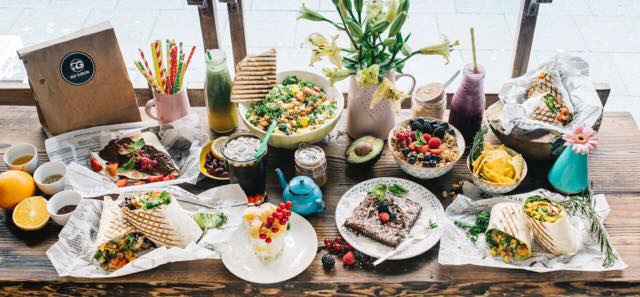 Die Oster Tafel Ist Angerichtet Fur Rich N Greens