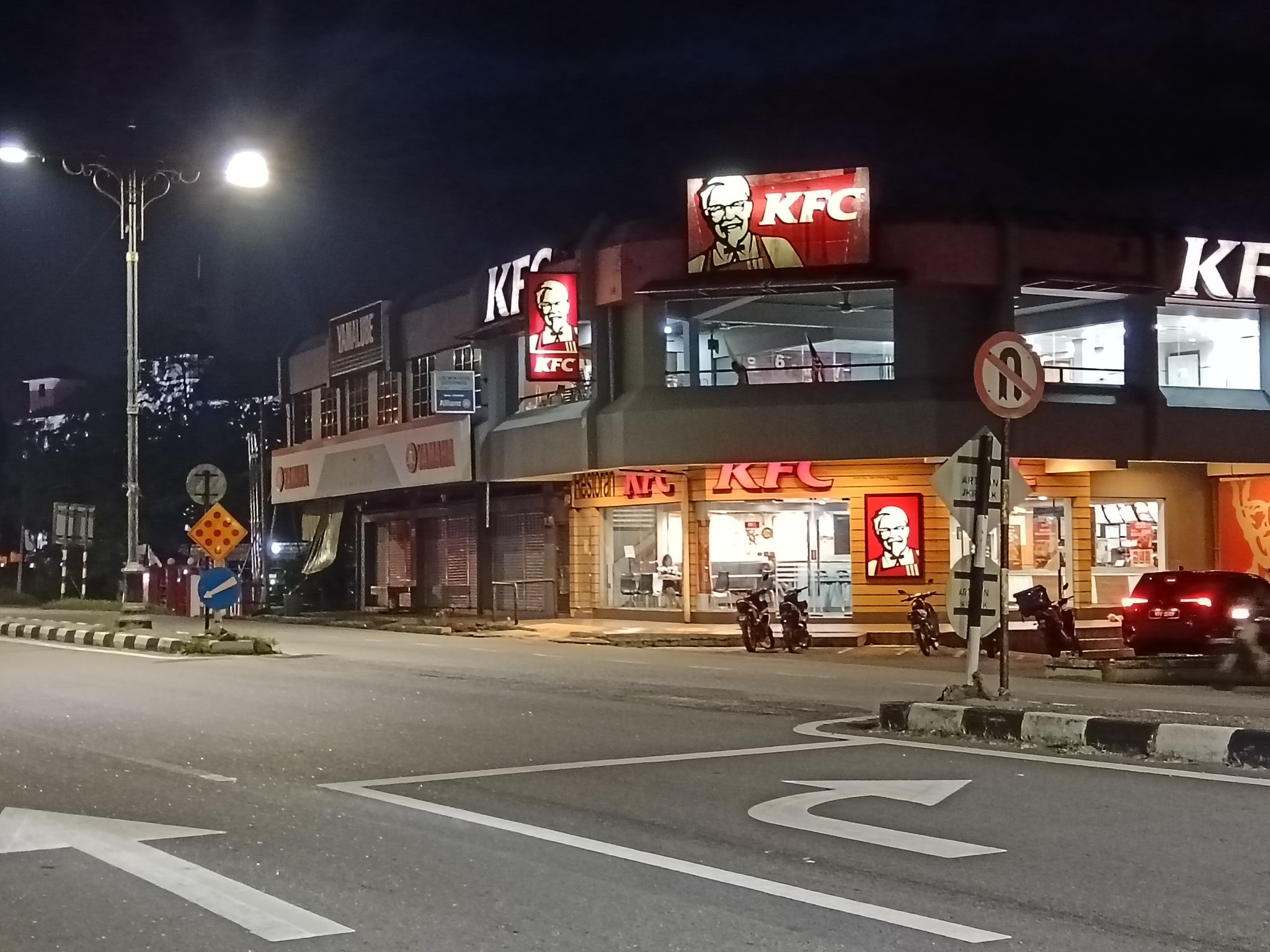和丰雞婆区 - 三日假期和丰大街封路，只留下KFC,南山饭店和街尾印度回教堂前作为进出口。 | Facebook