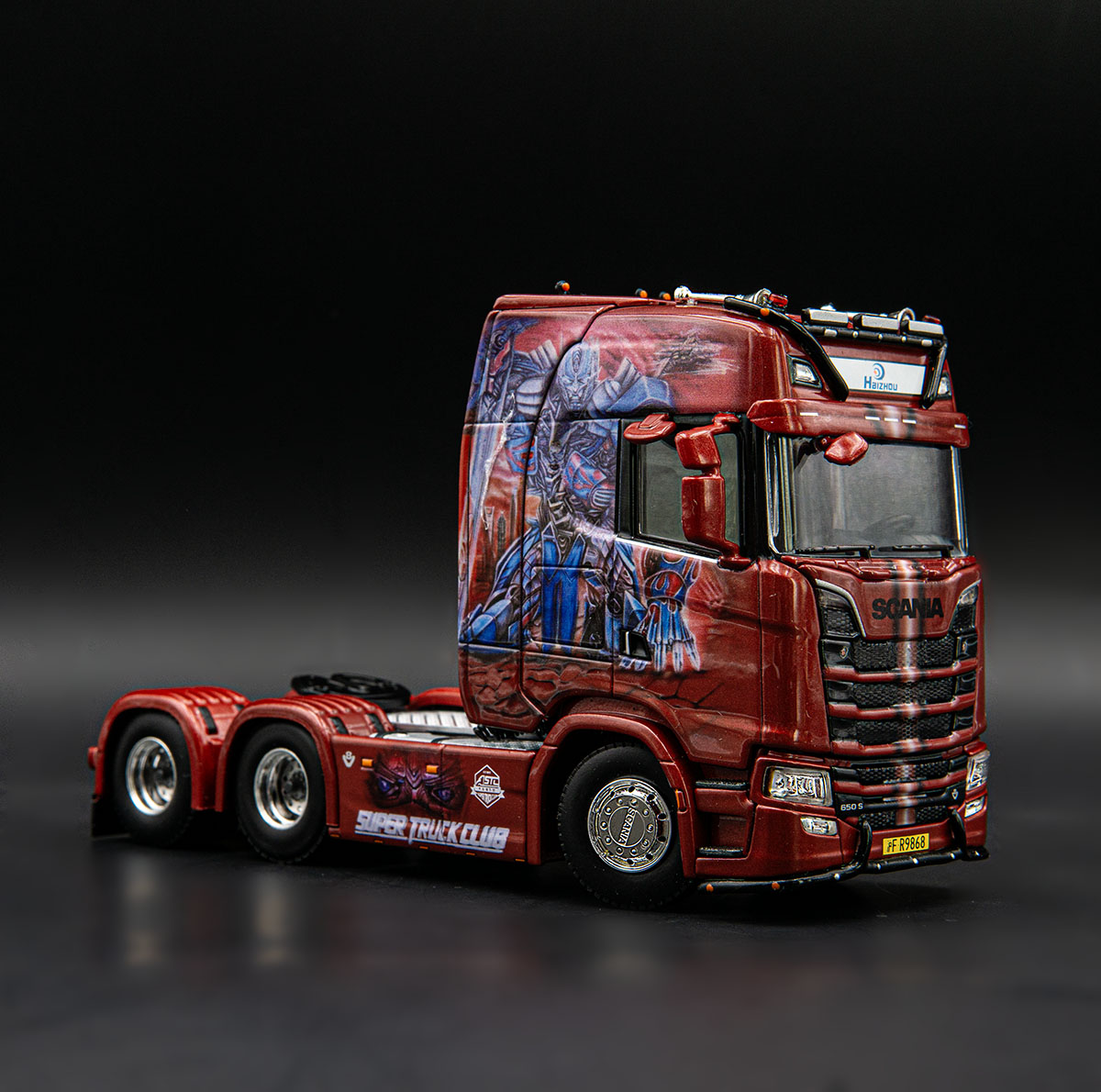 modelmotor - Este Scania S Highline esta descorado con motivos de las ...