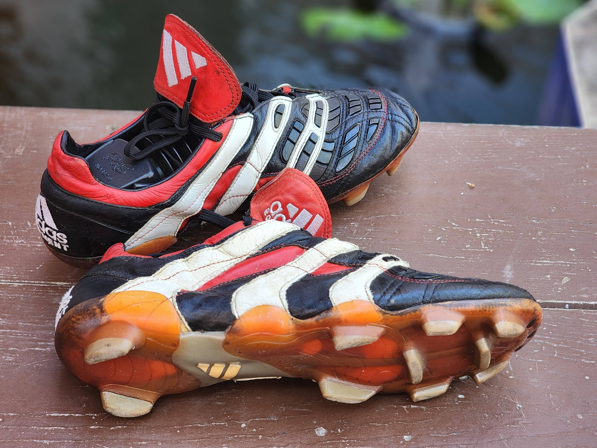 Adidas predator accelerator SG 1999 size 270-275 ราคา 7,500 บาท