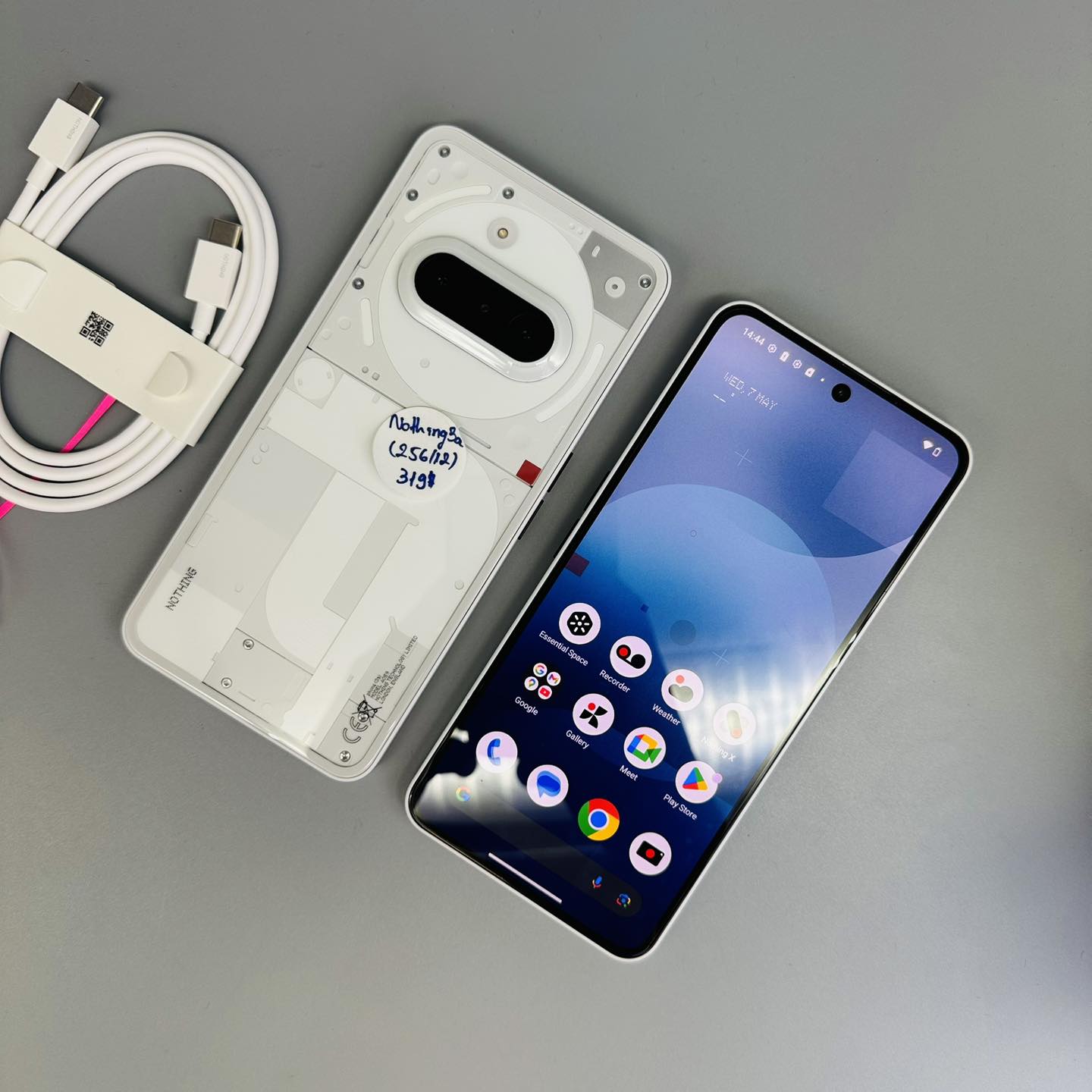 Nothing Phone 3a 99.99999% : 319$ Ram12GB Memory: 256GB