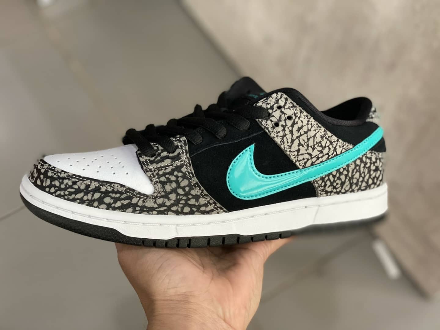 Nike SB Dunk Low Pro (BQ6817-009) Size 7.5us / 40.5eu / 25.5cm 8.5 