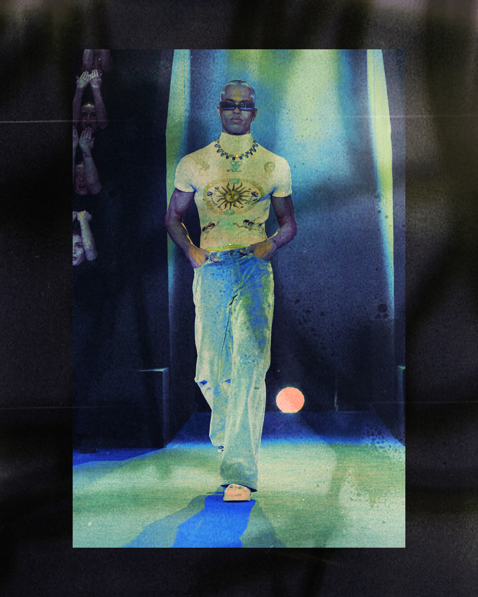 L’Officiel Vietnam Official - Roar Phim được phát hành vào ngày 15 ...