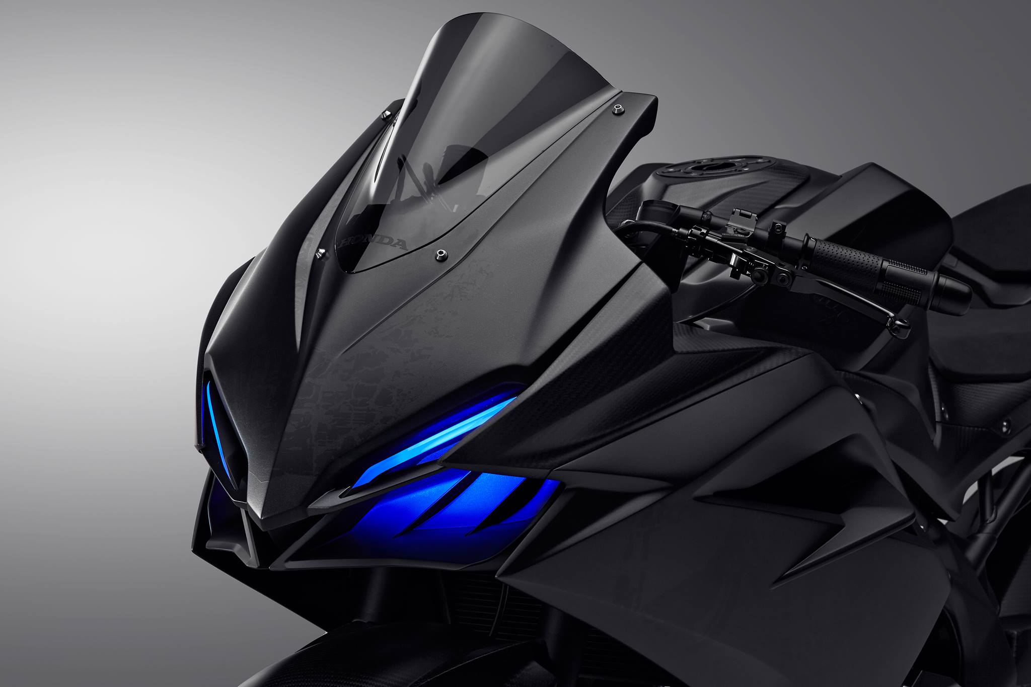 侵略性外觀及speedshape的設計理念和這居高臨下的風格... - Honda Motorcycle Kaohsiung