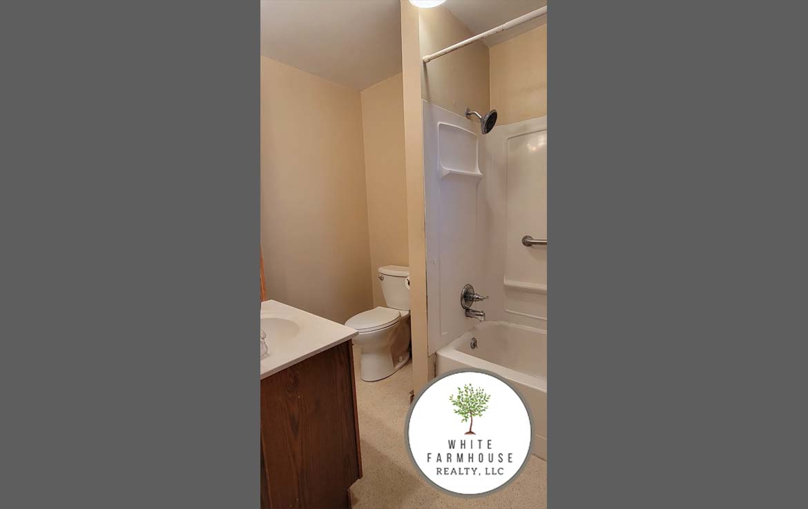 White Farmhouse Realty, LLC... - White Farmhouse Realty, LLC