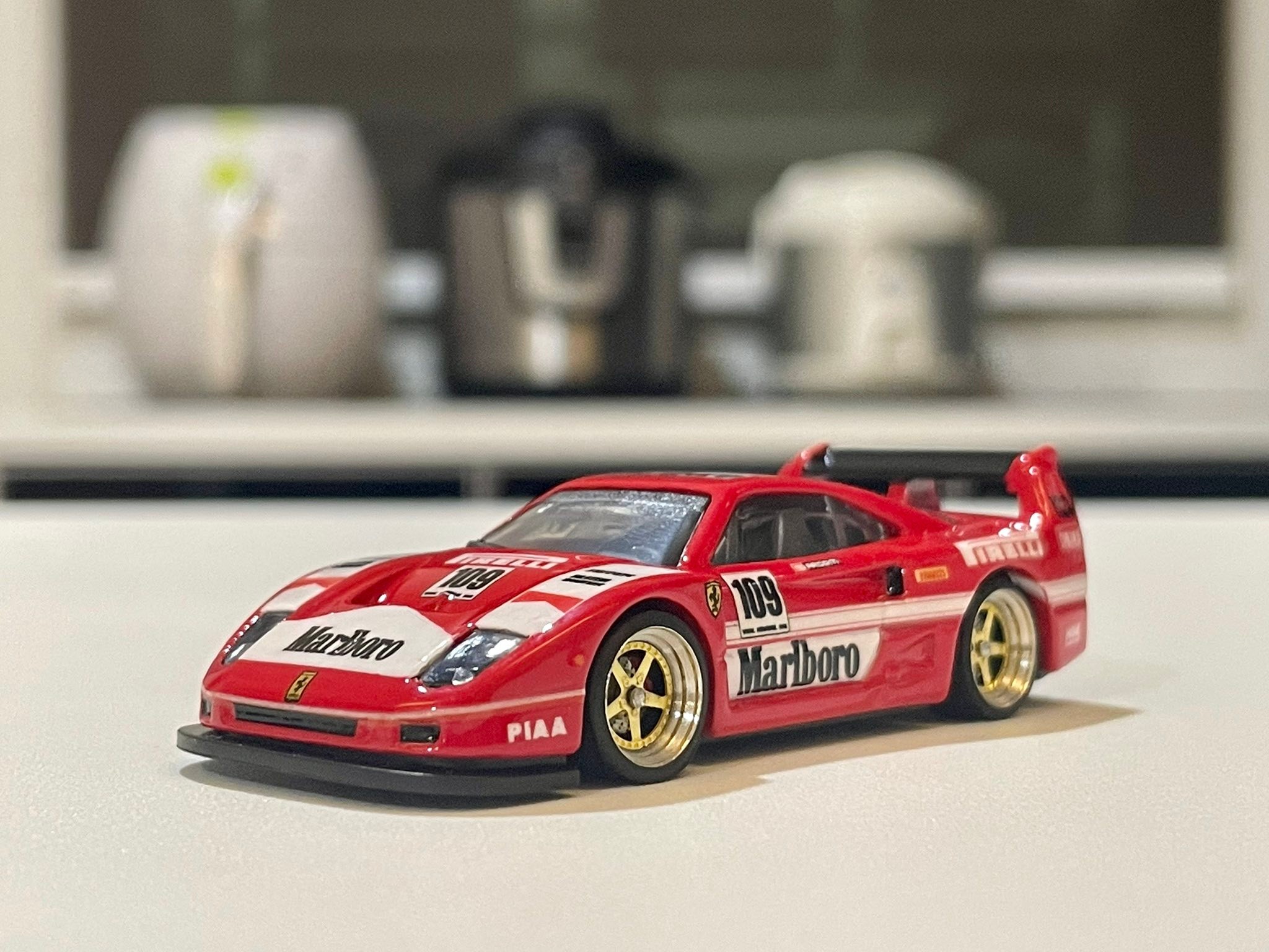 Hotwheels Marlboro Ferrari F40 custom