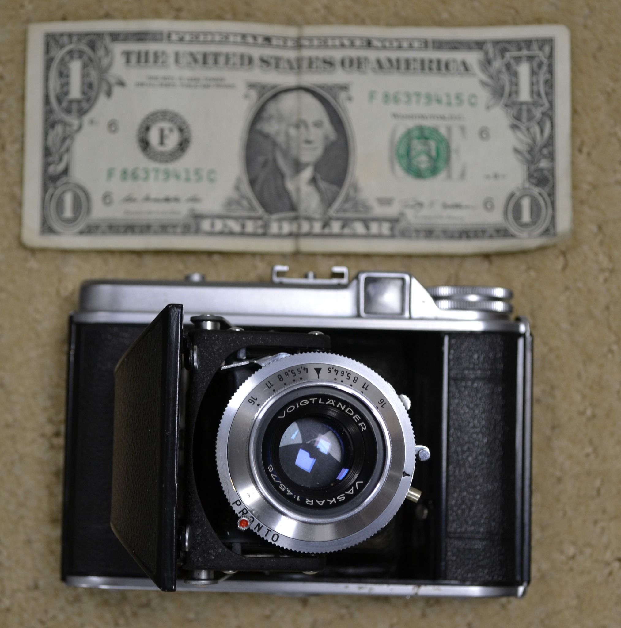 Voigtlander Perkeo I medium format cameras for travel