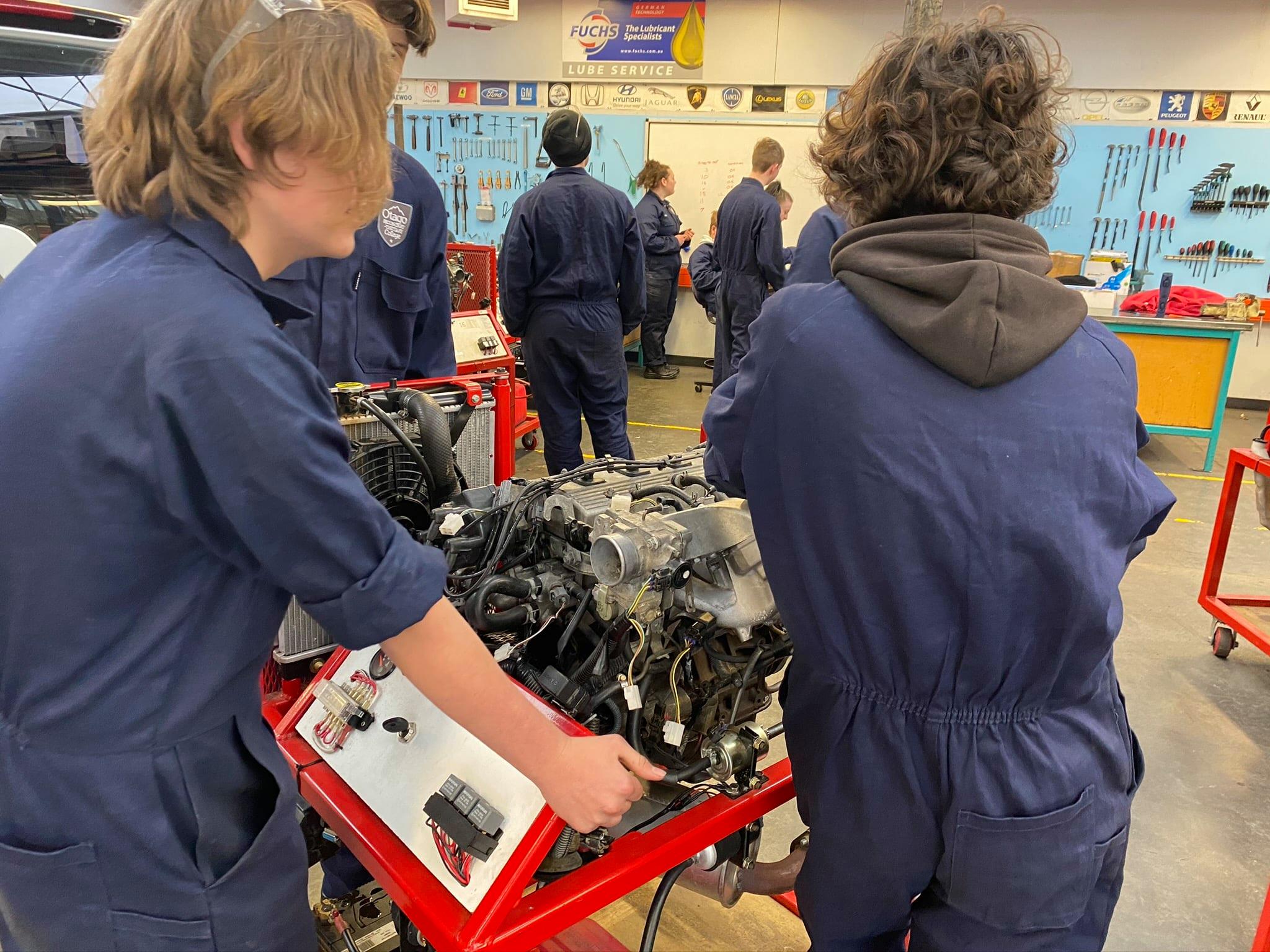 the automotive students... - Otago Secondary Tertiary College
