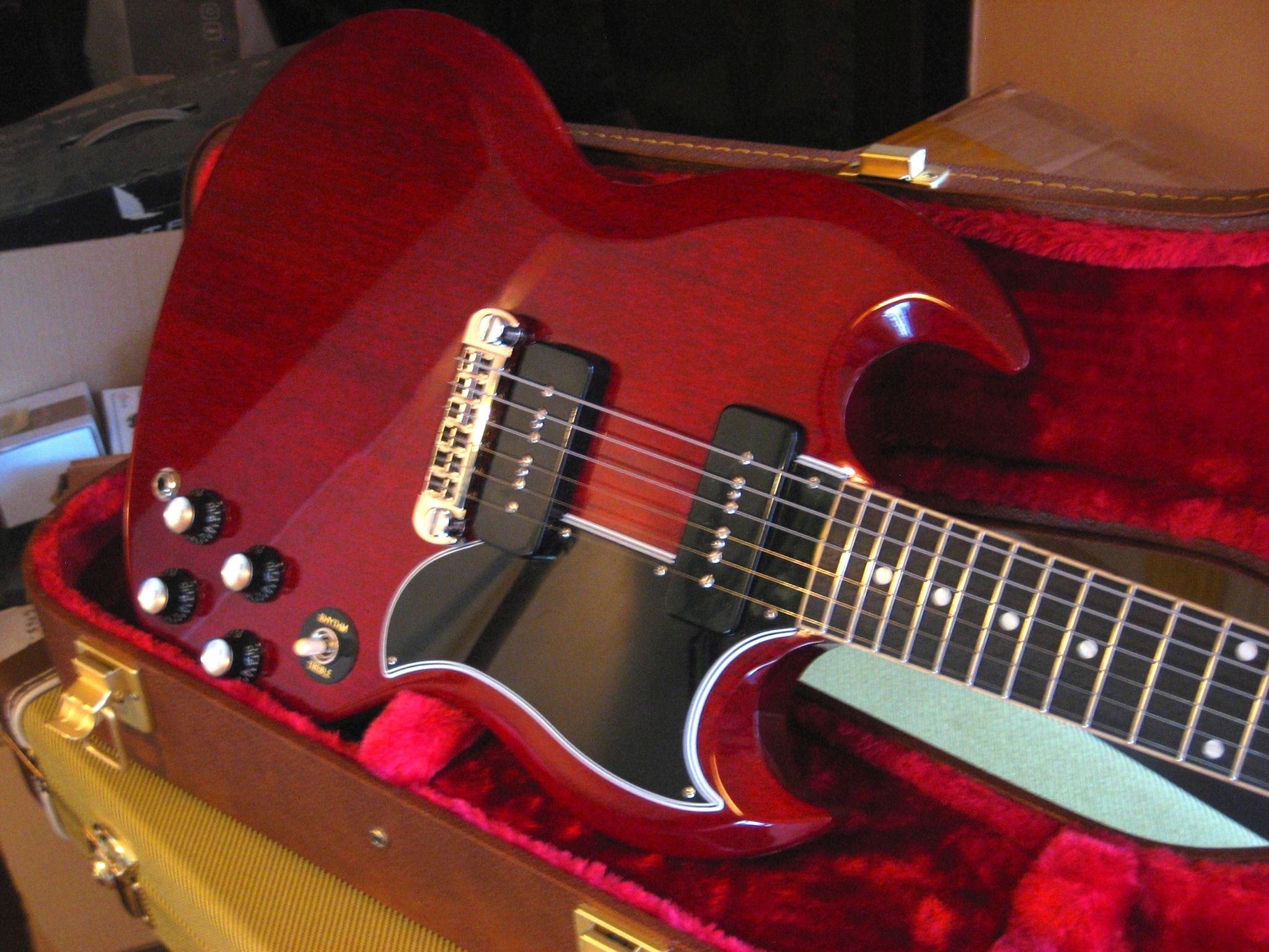 Modding a '62 SG Special with P90's and discovering its original
