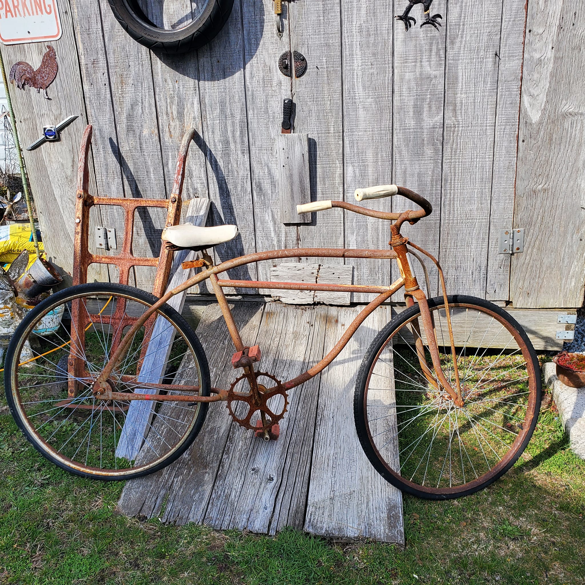 Odd ball 1940s JC Higgins badged Columbia.All original including