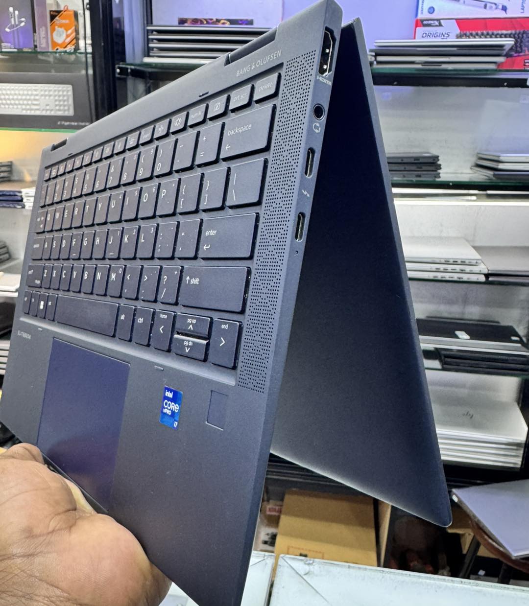 Yellow Apple Technologies - Spectre Laptop 13-af0xx Intel® Core™ i5 ...