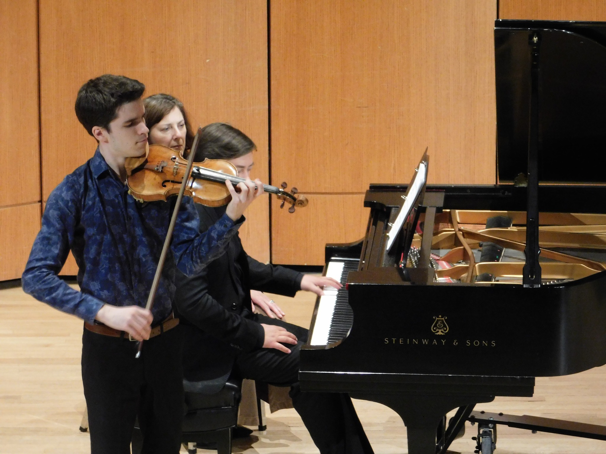 The Shean - Justin Saulnier, violin, from Ottawa, ON performs on Day 1 ...