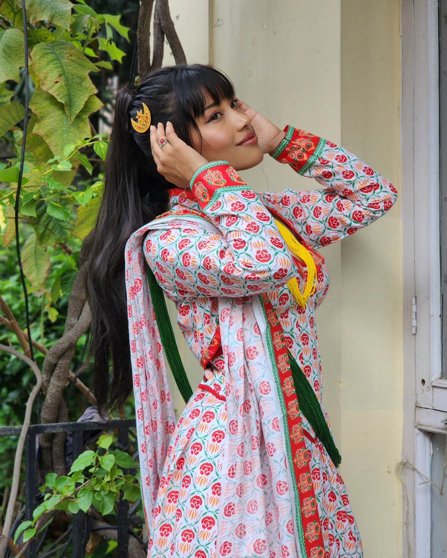green emerald velvet dress Amazon.com: DAURA SURWAL, Daura Surwal for Men, Mens Formal wear, Men's Nepali  Wear (Blue, Large) : Clothing, Shoes & Jewelry