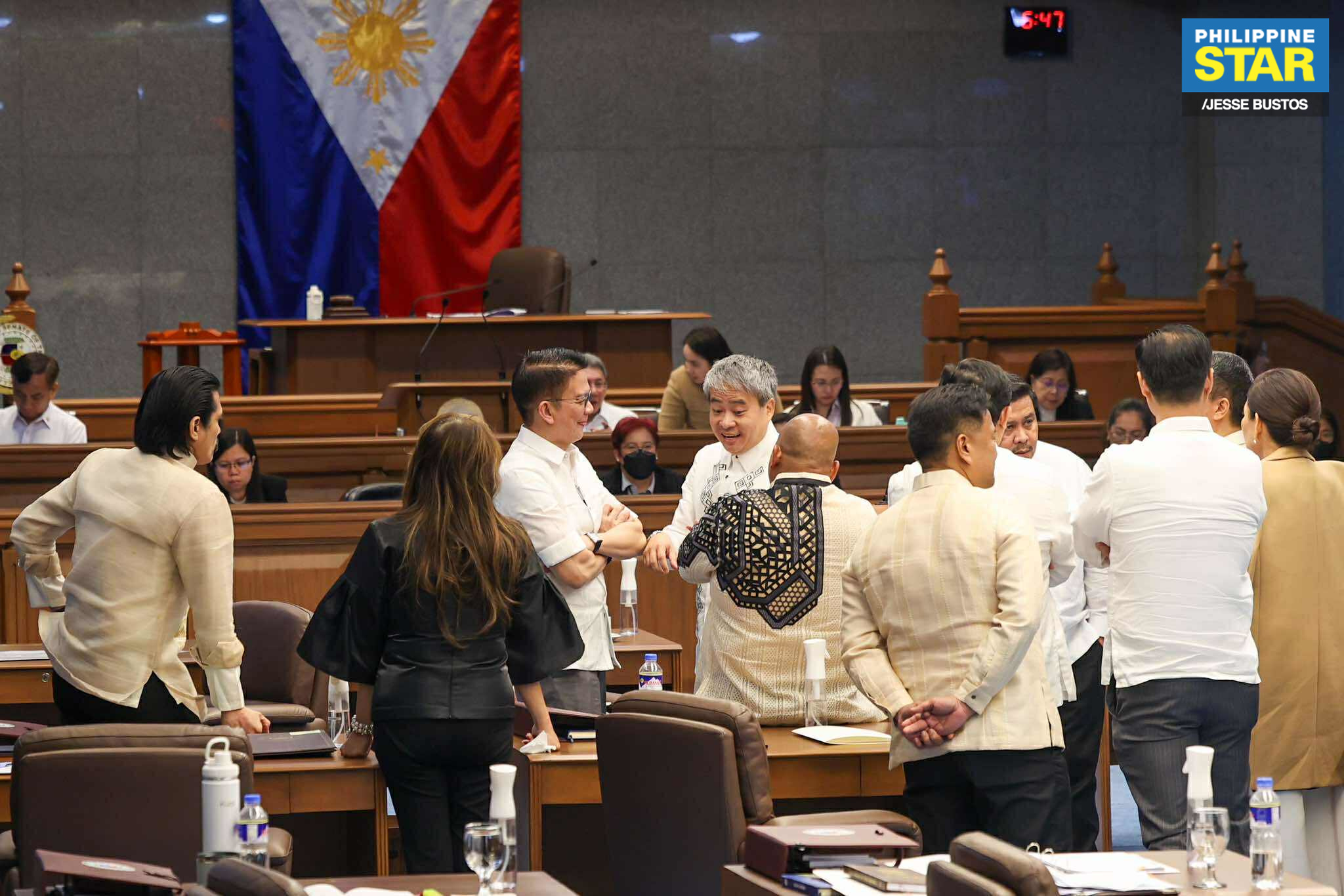 Philippine - Senators weigh in on the minority's motion to convene the ...