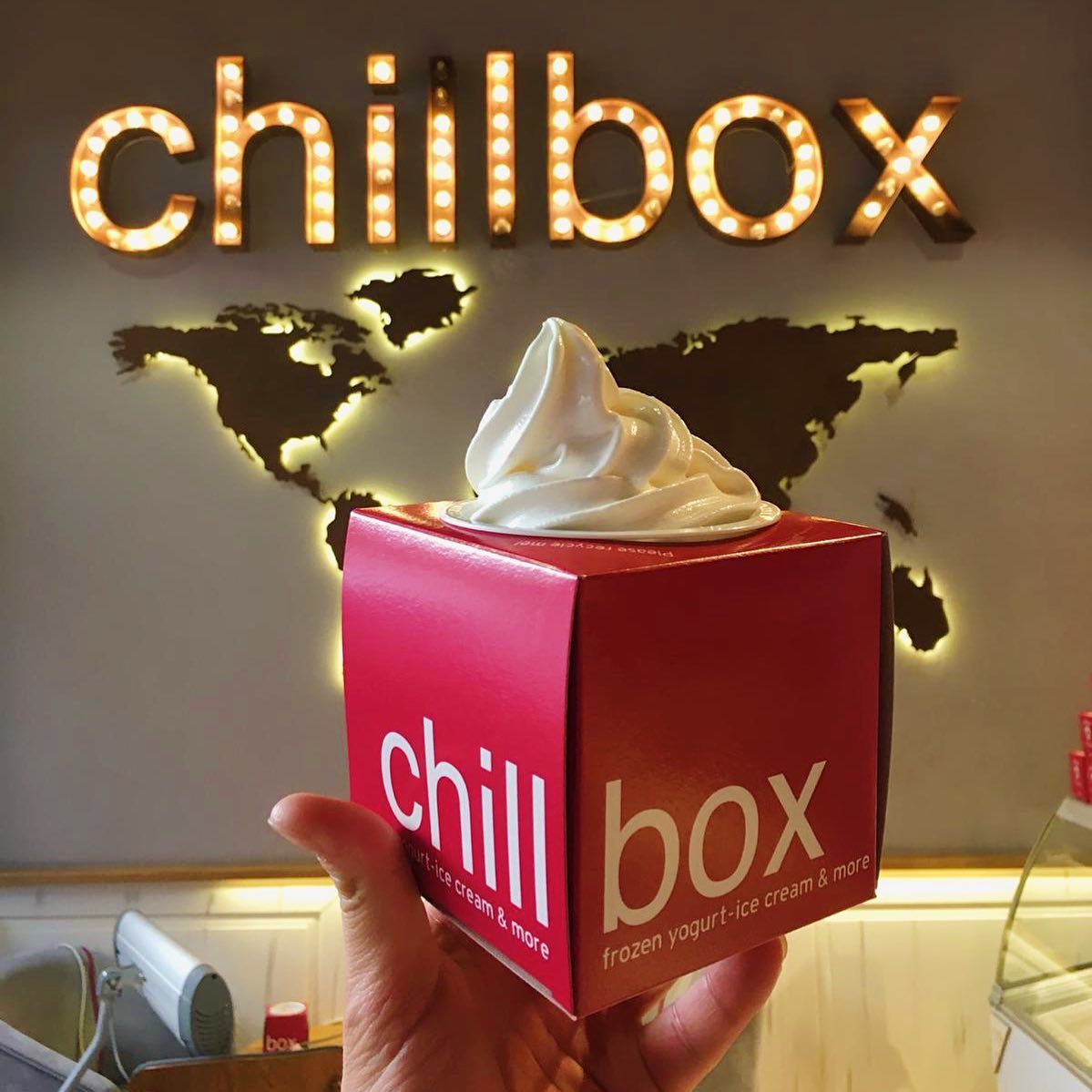 Chillbox Türkiye - Efsane frozen yoğurt denilince hemen her yer ışıl ...