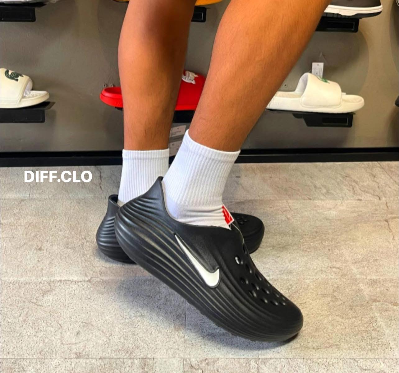 Nike ReactX rejuven8 🖤 available size: 40 41 42 43 44