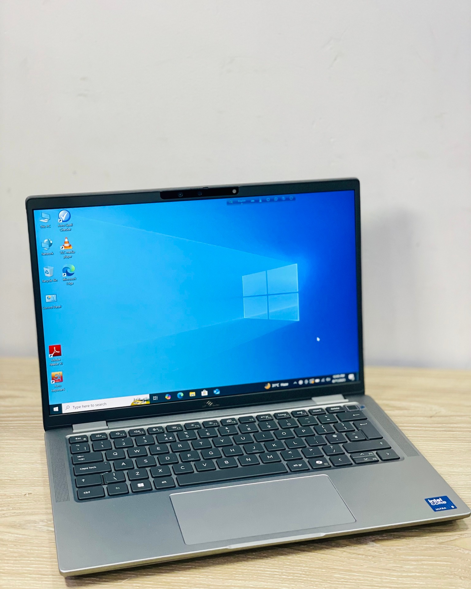 DELL Latitude 7350 Processor: Core Ultra5 125U RAM: 16GB SSD 