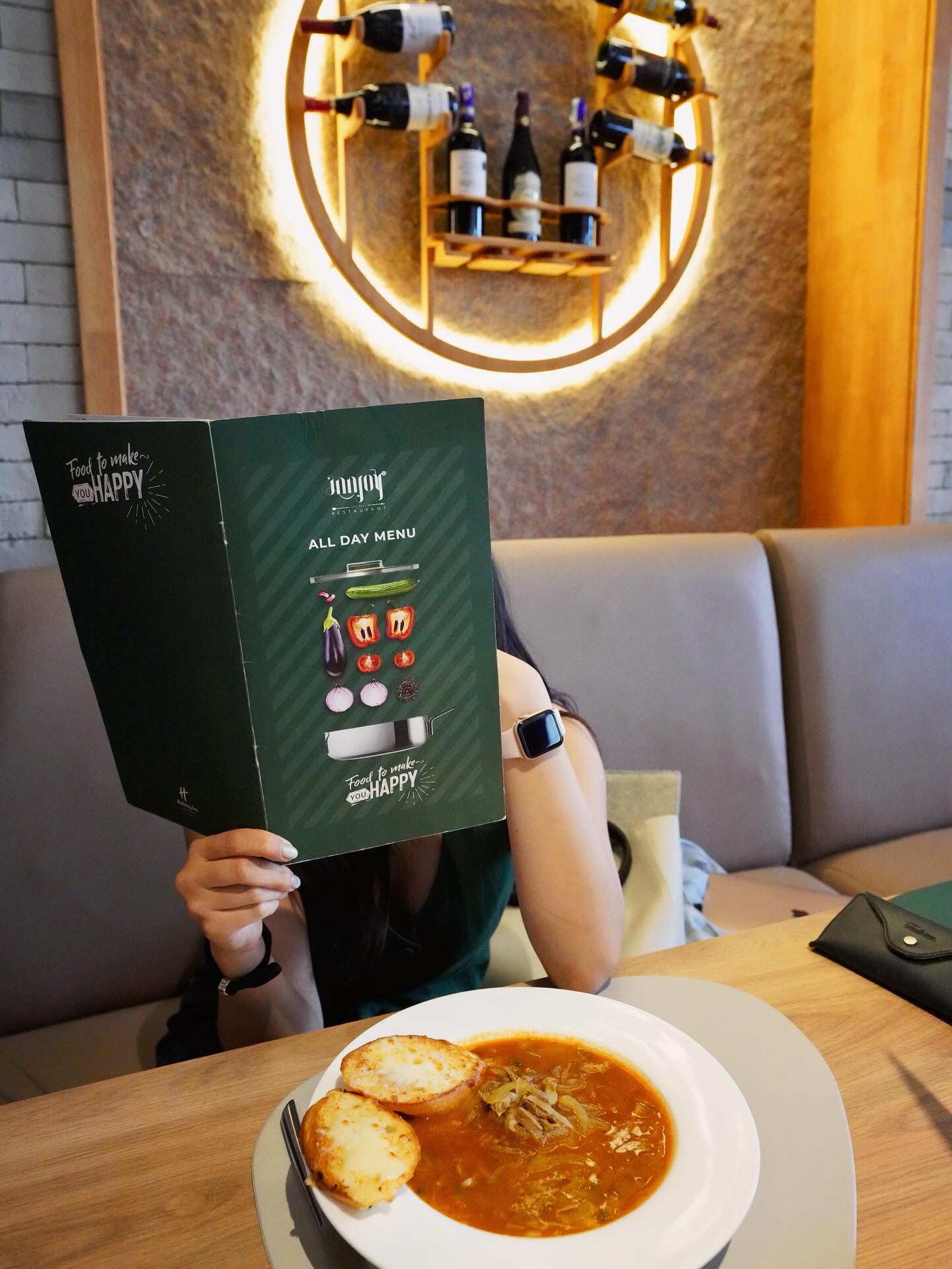 InnJoy Restaurant at... - InnJoy Restaurant at Holiday Inn