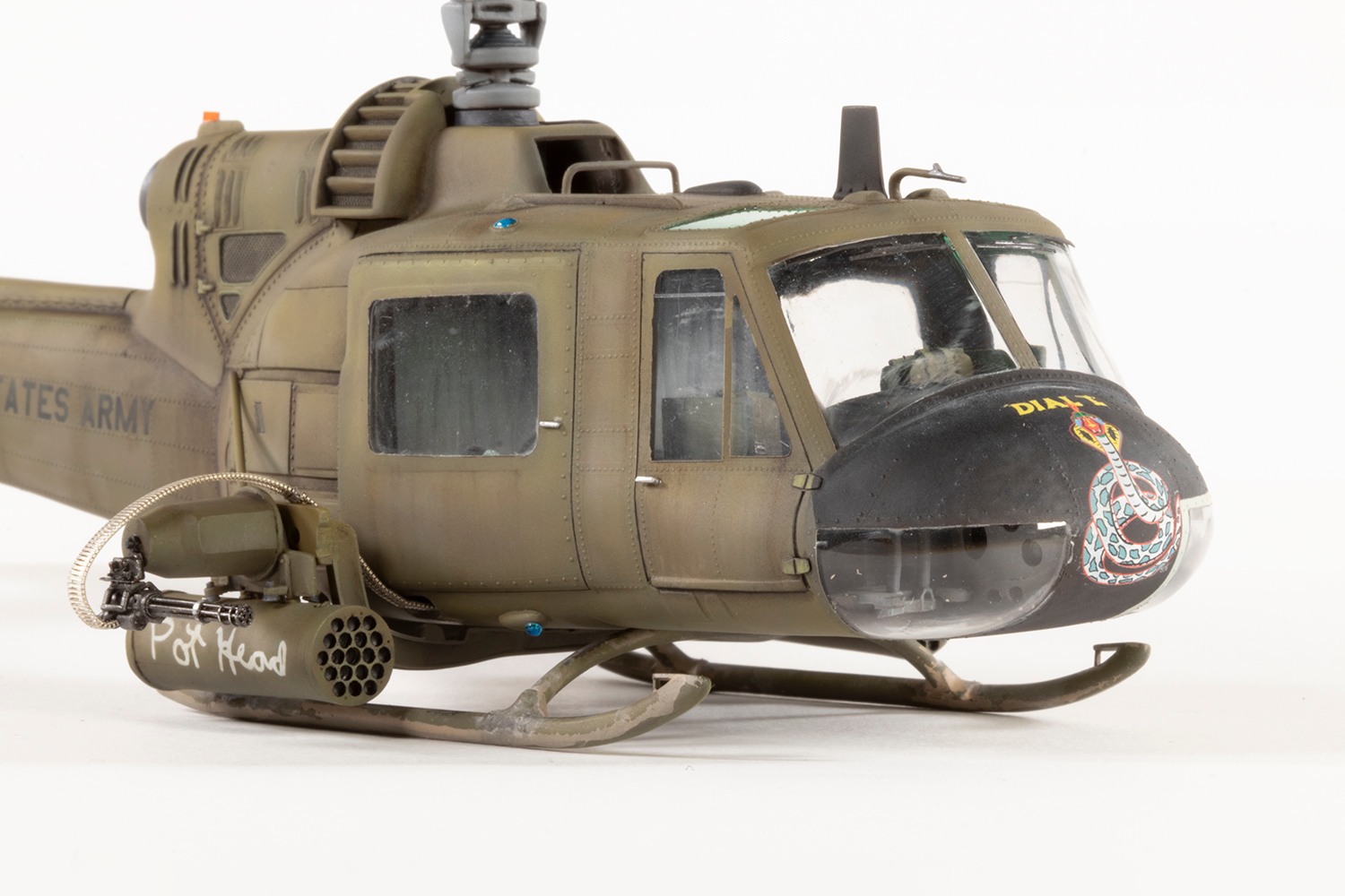 Monogram 1/48 Bell UH-1C Iroquois TES ARMY DIN اط P&keod ヨ Head