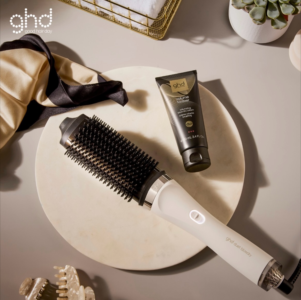 Tʜᴇ - GHD DUET BLOWDRY HAIR DRYER BRUSH 2-in-1 hair dryer brush, wet to ...