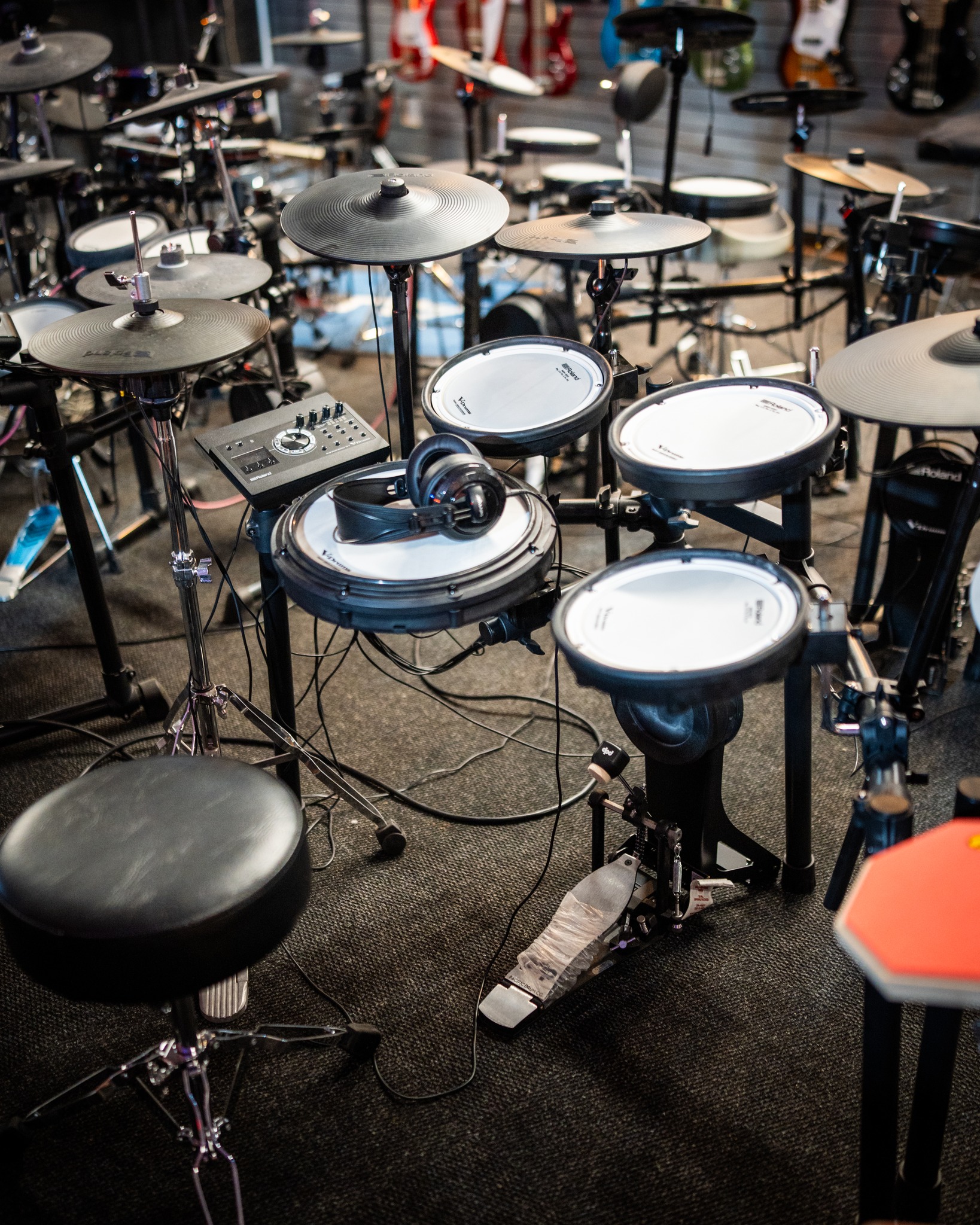 Dynamic and expressive playability with quick customization. With