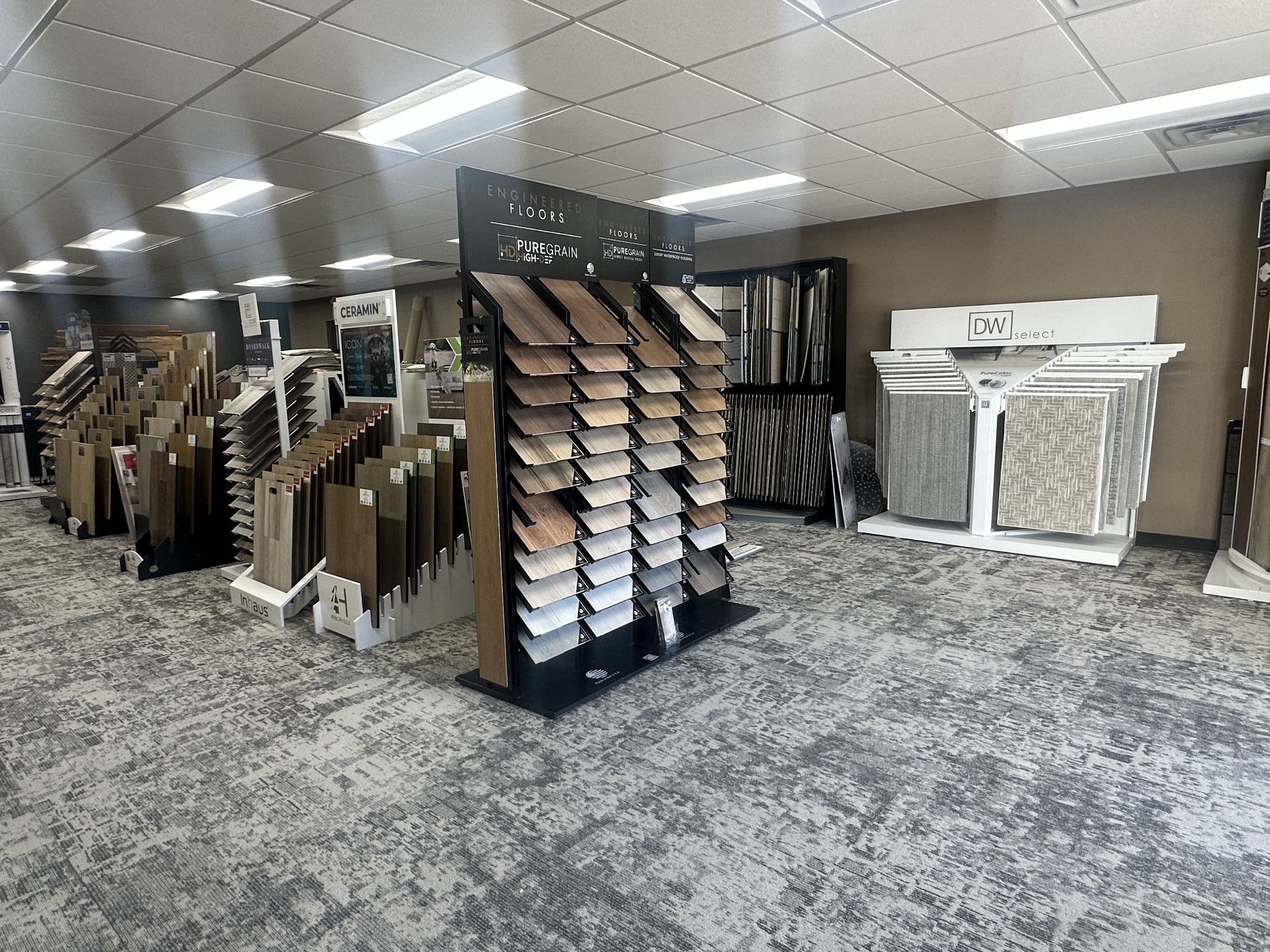 Floors de Lis | Waterloo IA