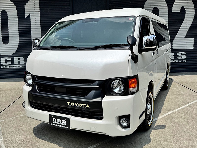 Toyota HiAce flat bonnet for wide body customization