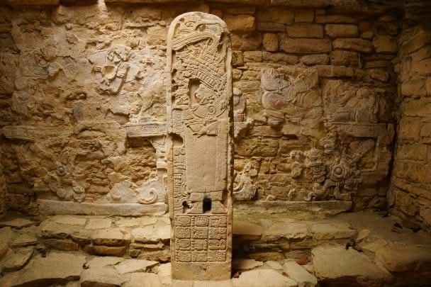 México - *Estela 35 de Yaxchilán: Un Testimonio de la Ritualidad Maya ...