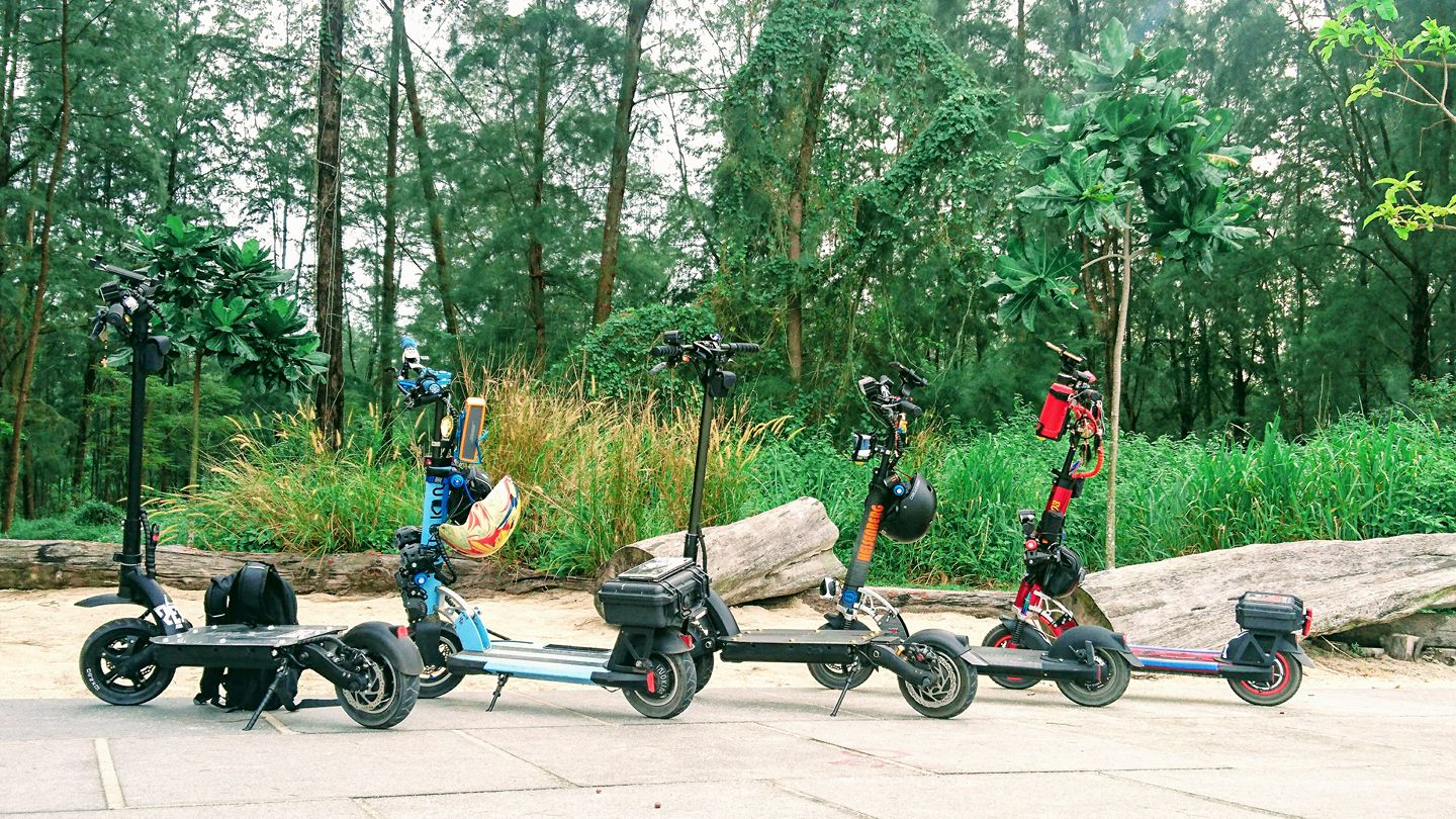 Filipino E-scooter Avid Riders Sg