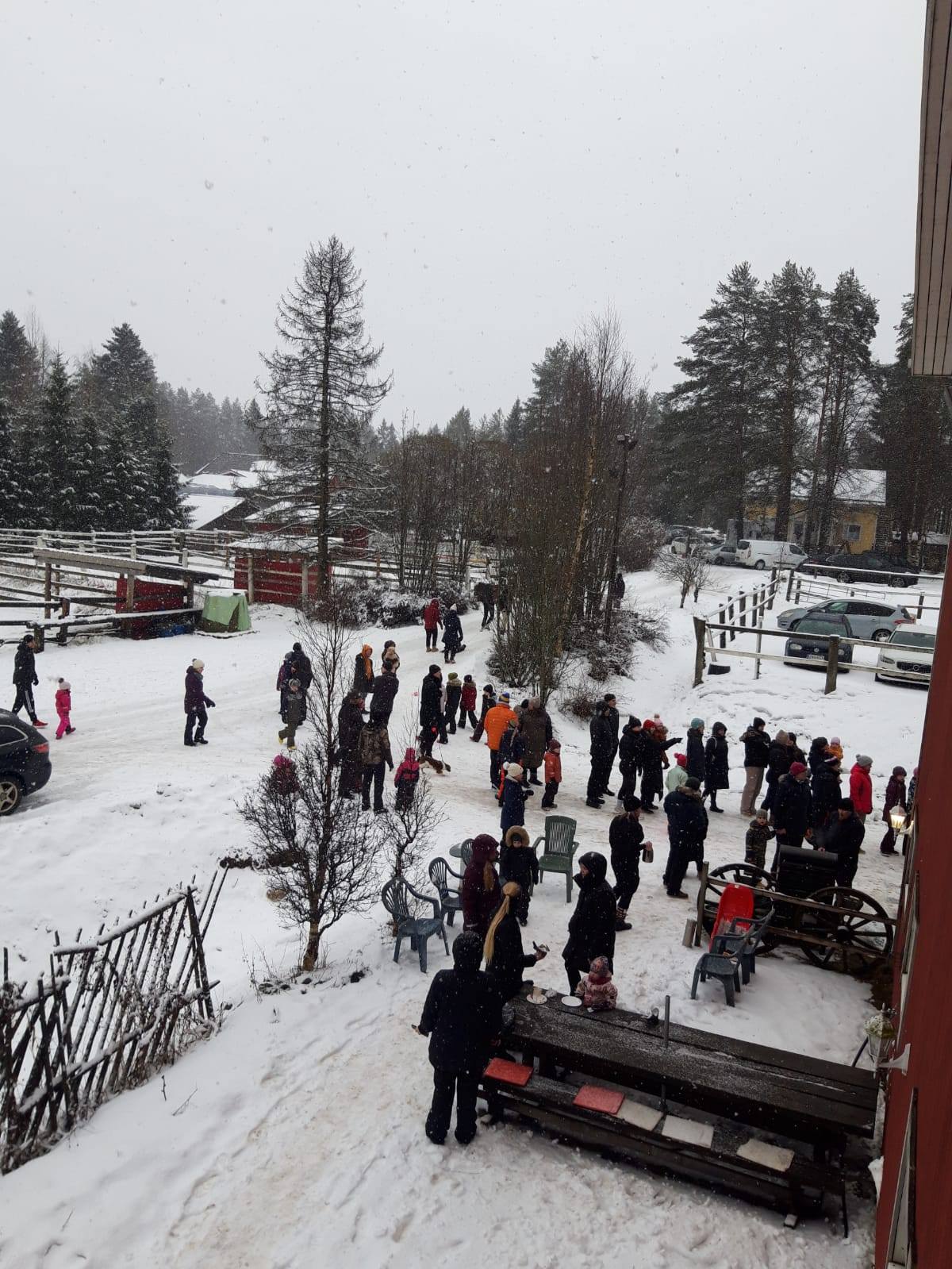 Ylirannan Ratsutila - Jönssi tässä moi! Tulin ilmoittamaan, että ensi ...