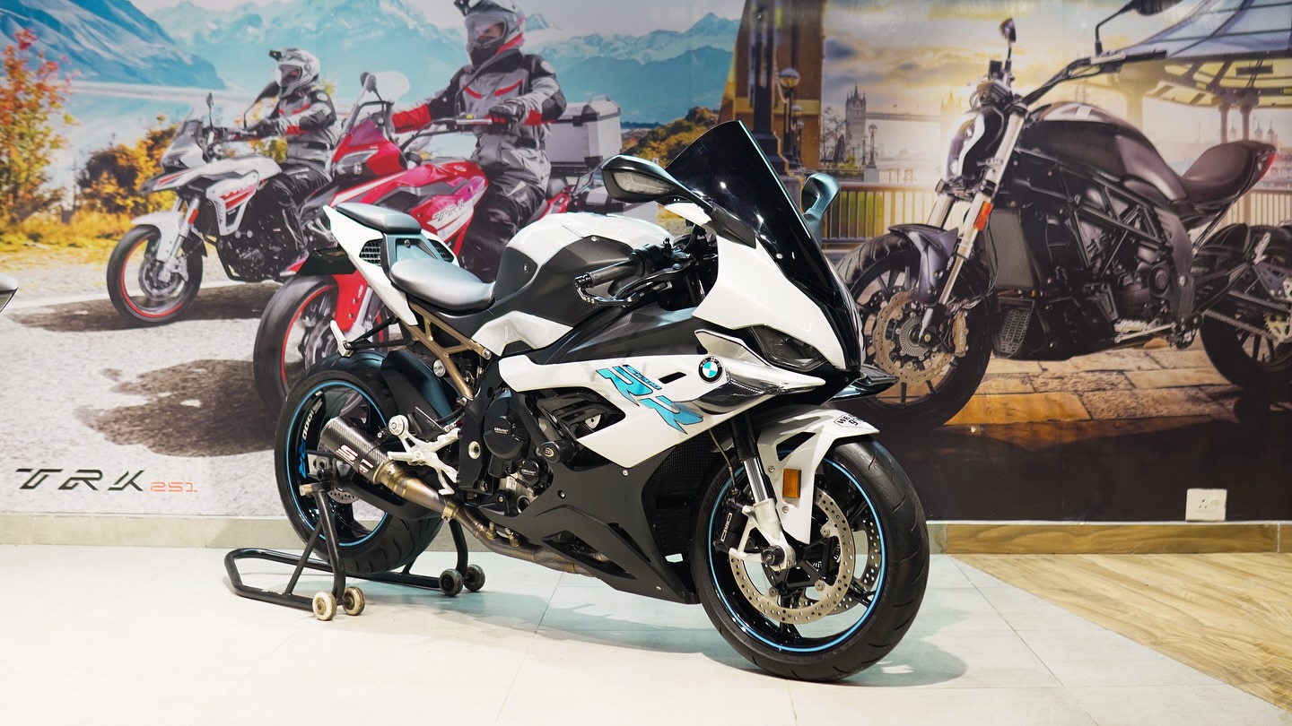 The Superbike of Superlatives - BMW S1000RR, now available for