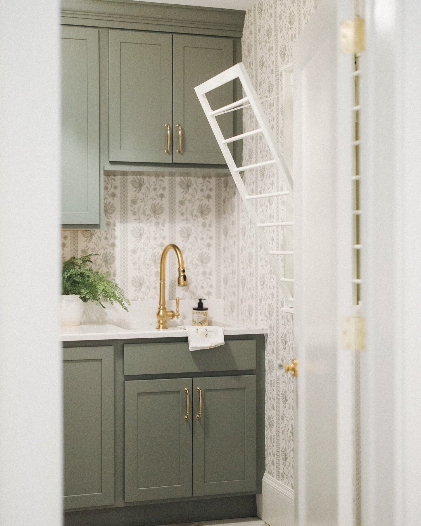 Ballard - Meet your new sidekick 🧺! Our Beadboard Drying Rack handles ...