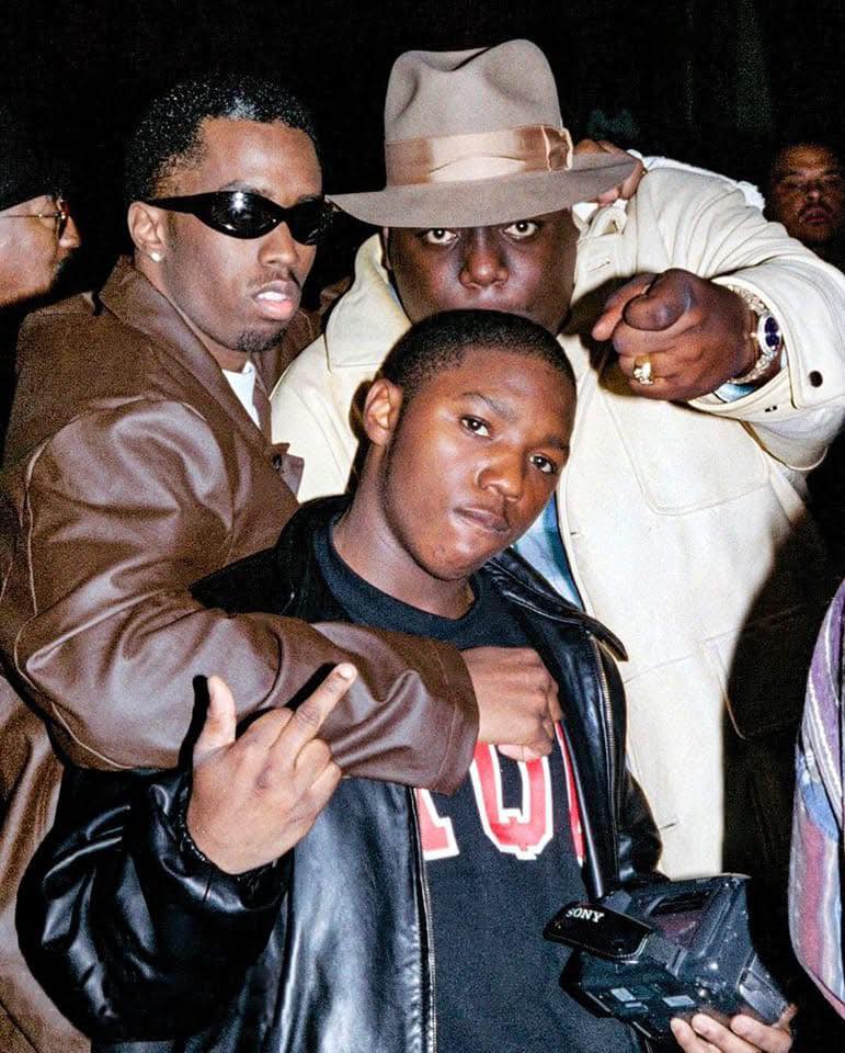 Puños - En una entrevista exclusiva con The Art of Dialogue, Lil Cease ...