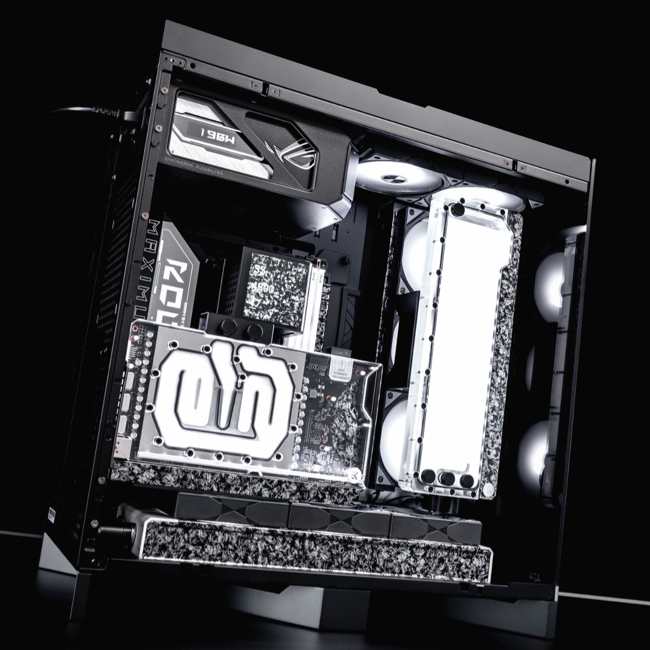 EK - GGF built this EPIC monochrome liquid-cooled Gaming PC, featuring ...