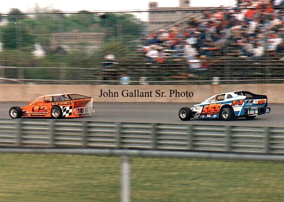Nazareth - Jack Johnson #12A leads Richie Smiith #555 D/A cars on the ...