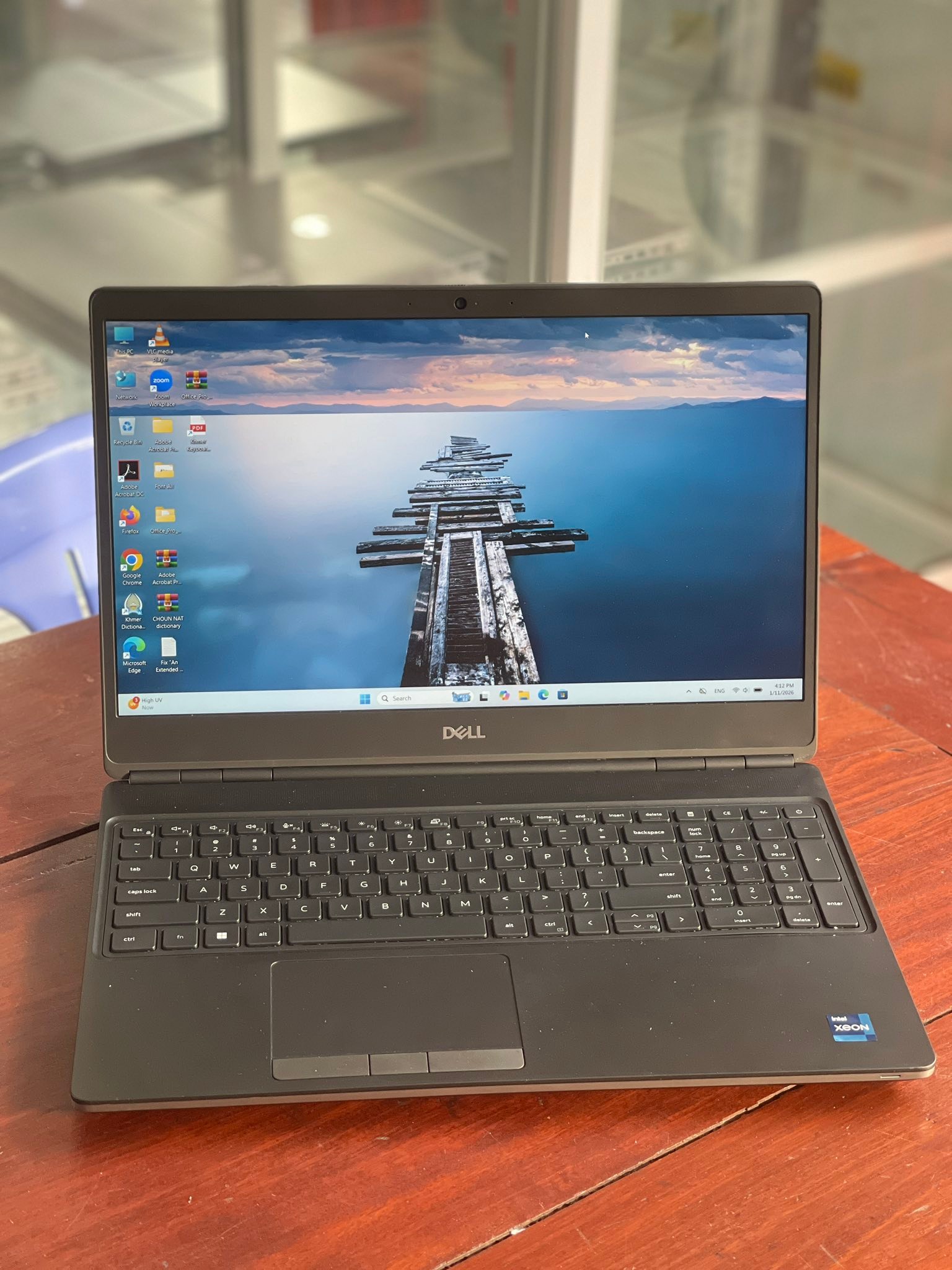 Dell Precision 7560 Workstation Laptop PC CPU : Intel Xeon W 