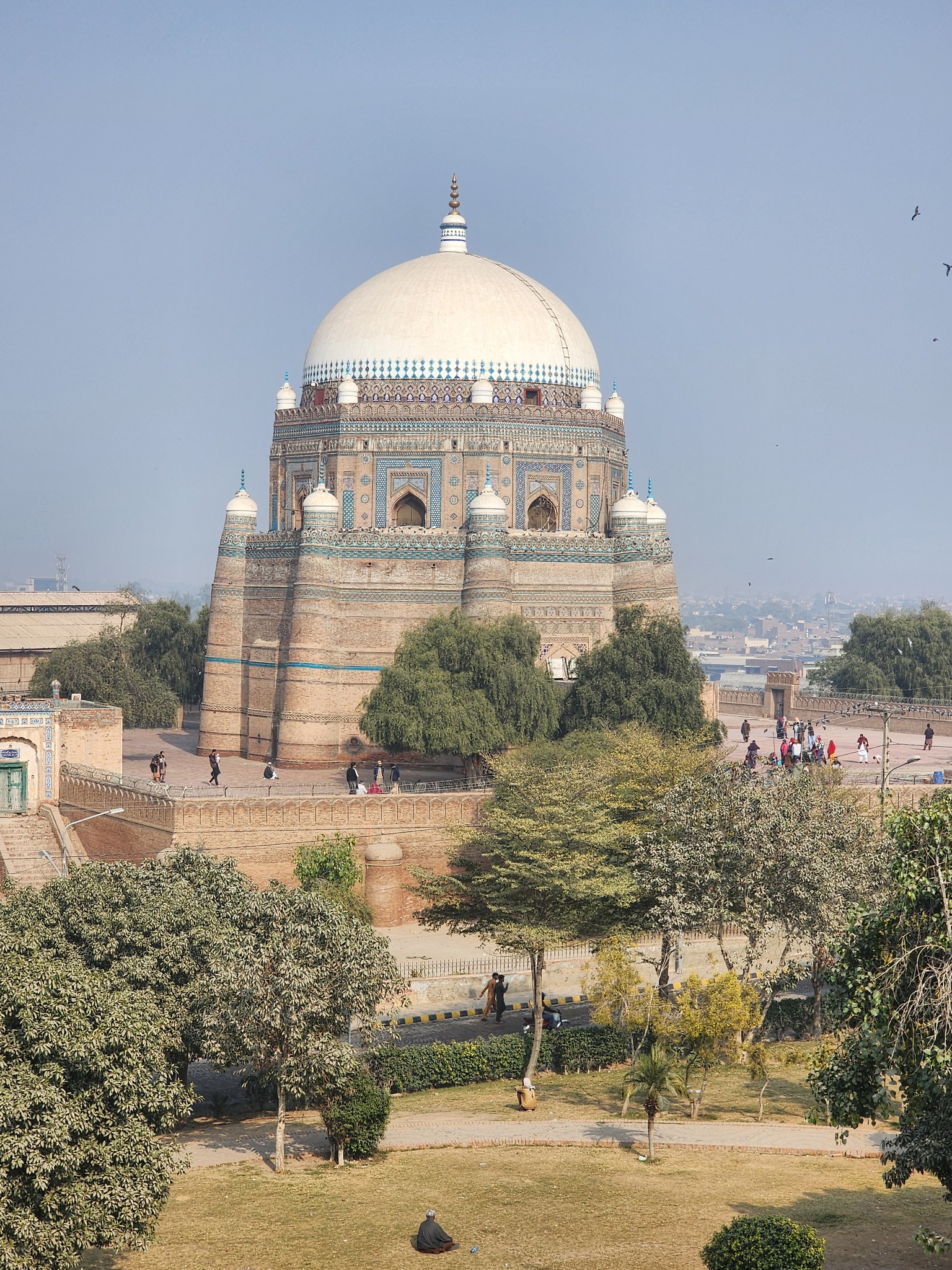 Pakistan - شاہ رکن عالم ملتانی کی درگاہ کا سحر انگیز منظر قلعہ کہنہ ...