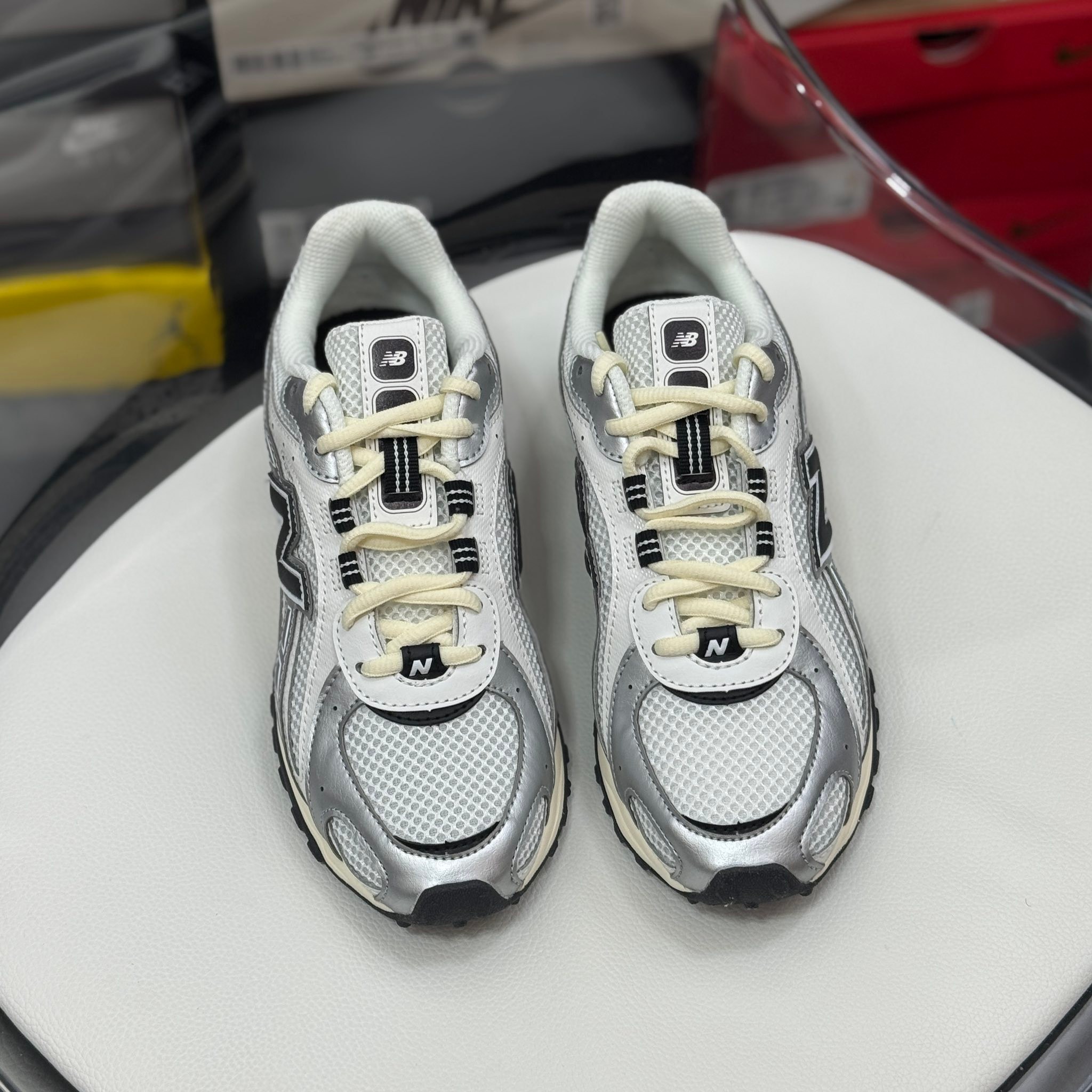 New Balance 204L Silver Metallic Sku:U204LSWD *Start Today - With 