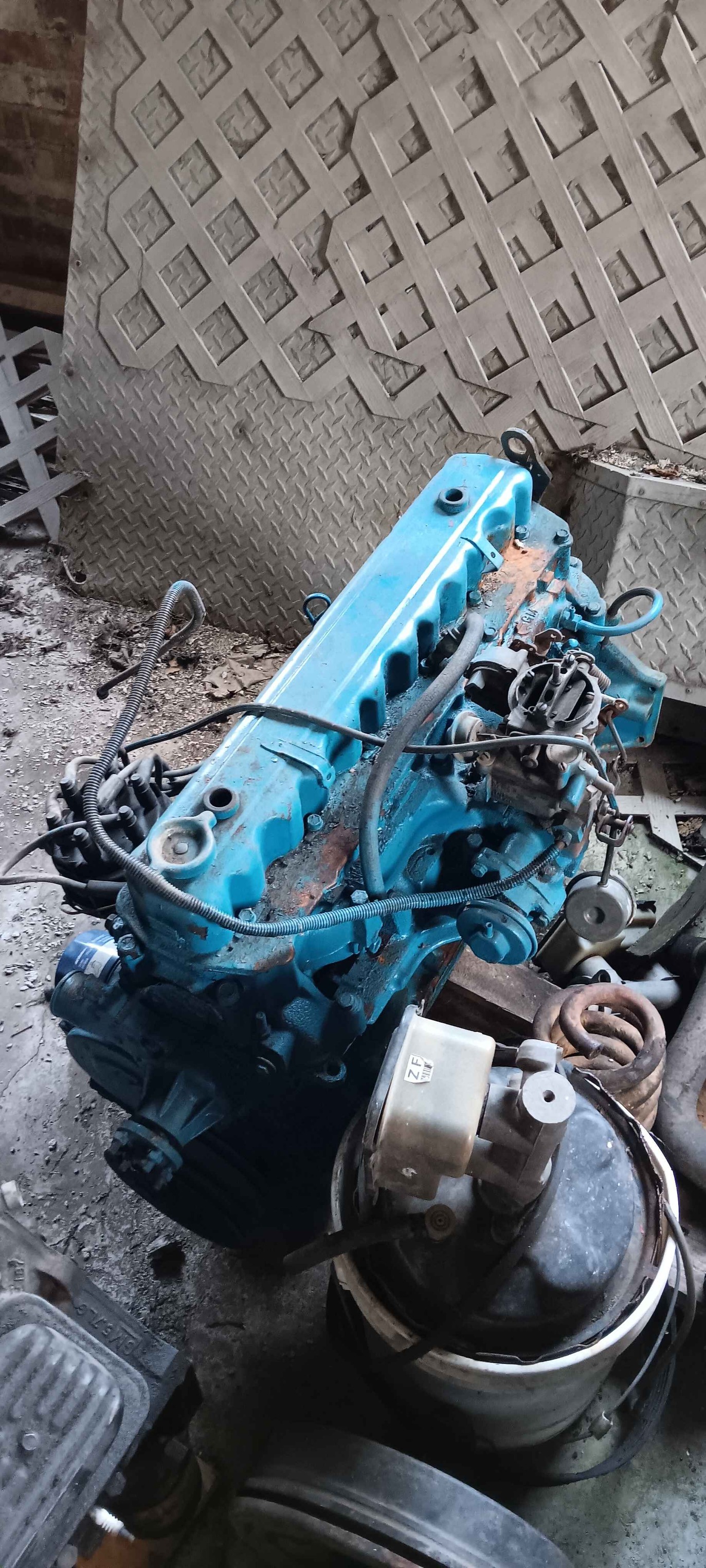250 inline 6 from squarebody - Car Engines & Engine Parts - Sandyville ...