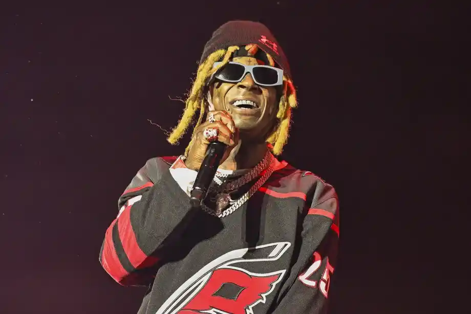 MYMMANEWS.com - Rapper Lil' Wayne will wrap the BMF title around the ...