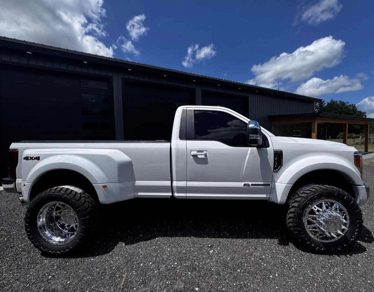 Tow Rigs - Single Cab Super Dually 💪 | Facebook